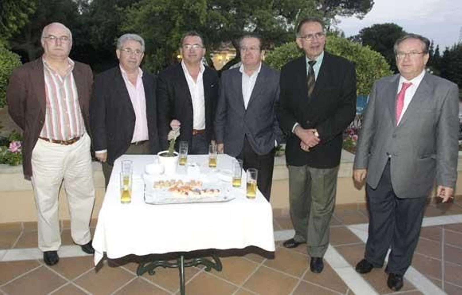Juan Roca, Antonio Calero, Antonio Delgado, Ramón Ramírez, Fernando Palma y José Cabrera (Ayuntamiento de San Roque)

Foto: Erasmo Fenoy