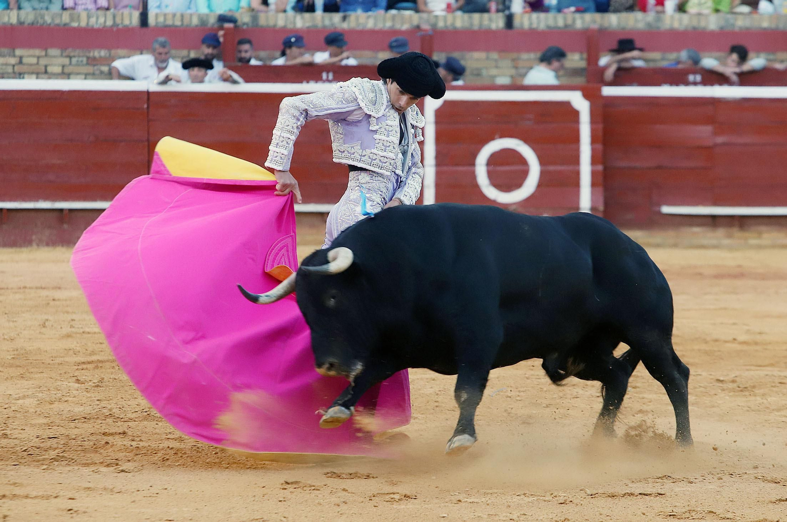 Colombinas 2023: Corrida de Toros de Sebastián Castella, Pablo Aguado y Emilio Silvera en La Merced, Huelva