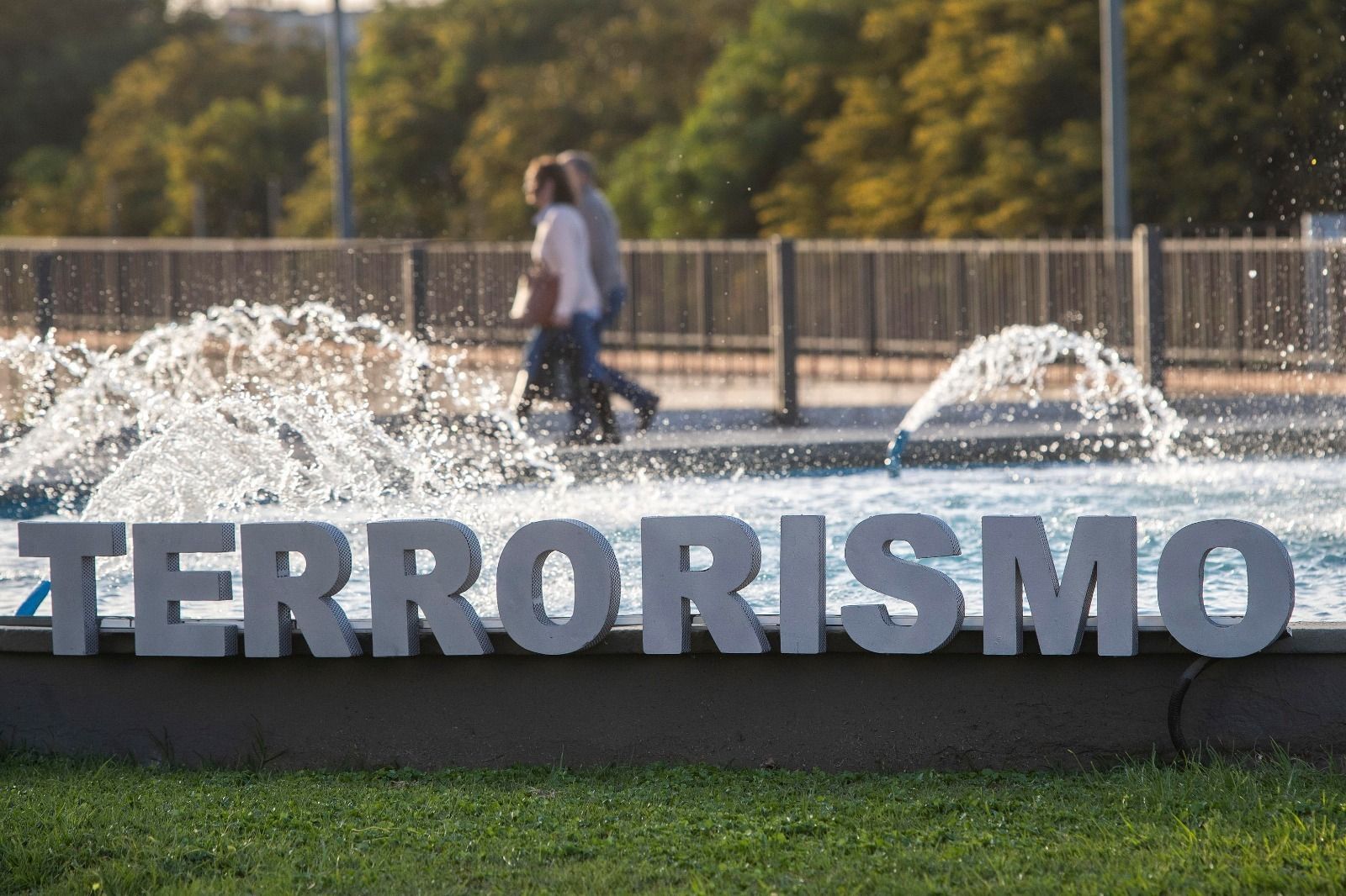 Rotonda dedicada a las víctimas del terrorismo.