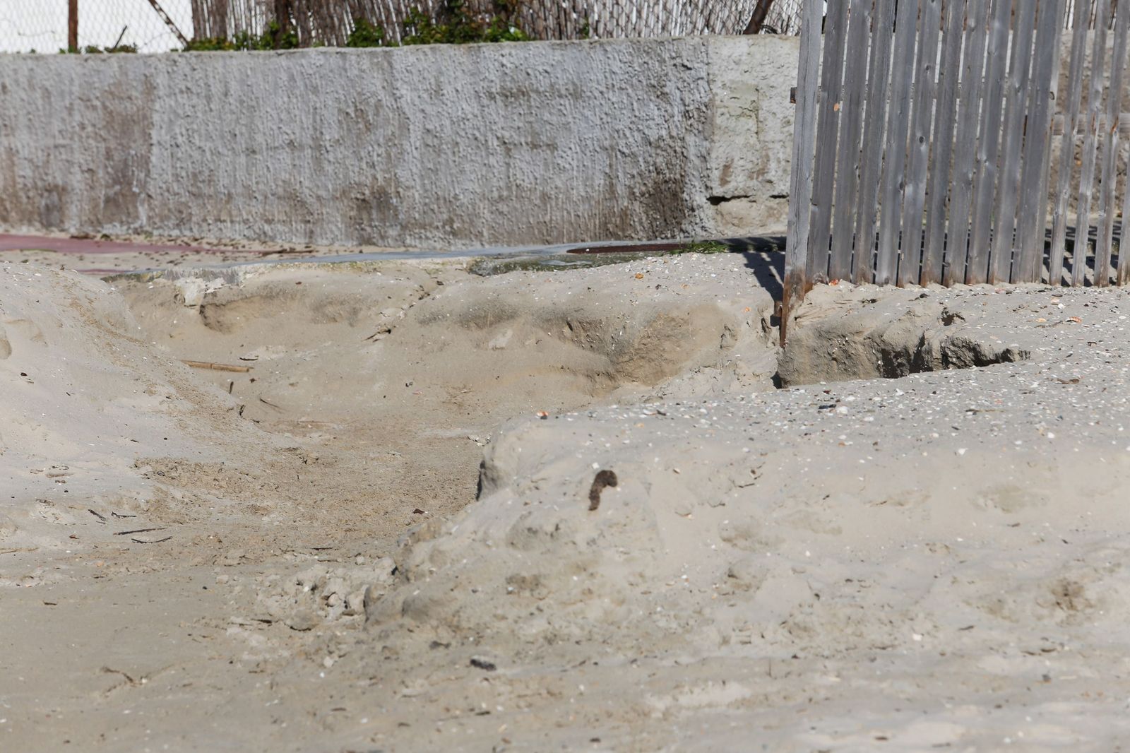 Las fotografías de los daños de las últimas borrascas en las playas de Getares y El Rinconcillo, en Algeciras