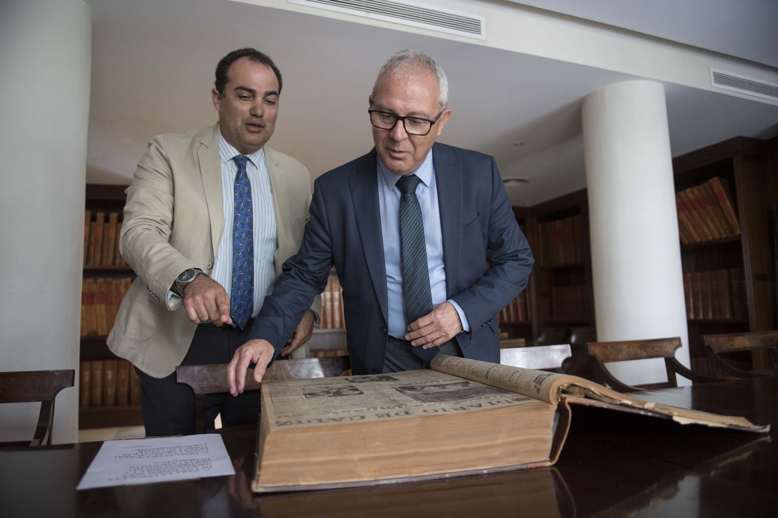 El delegado del Gobierno andaluz visita 'Diario de Cádiz'