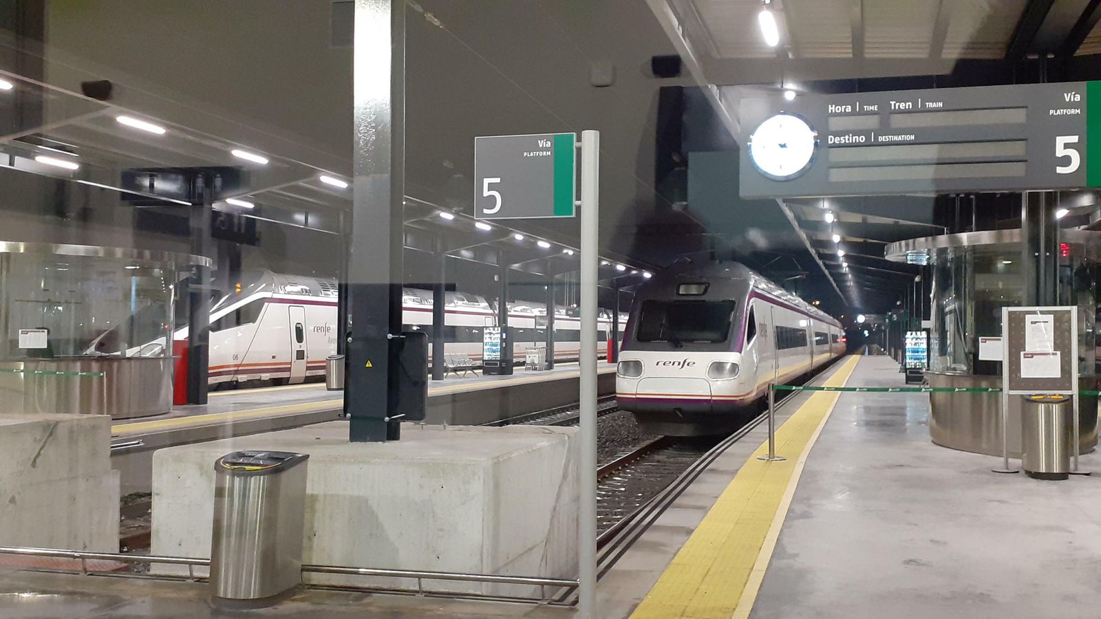 Está previsto que haya 8 circulaciones diarias con Sevilla y 6 con Málaga