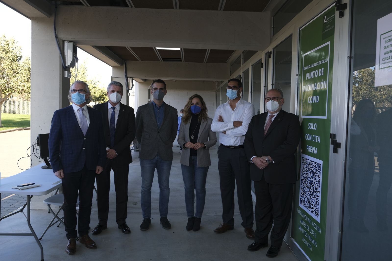 Fotogalería vacunación COVID-19 en el Palacio de los Juegos Mediterráneos. Almería