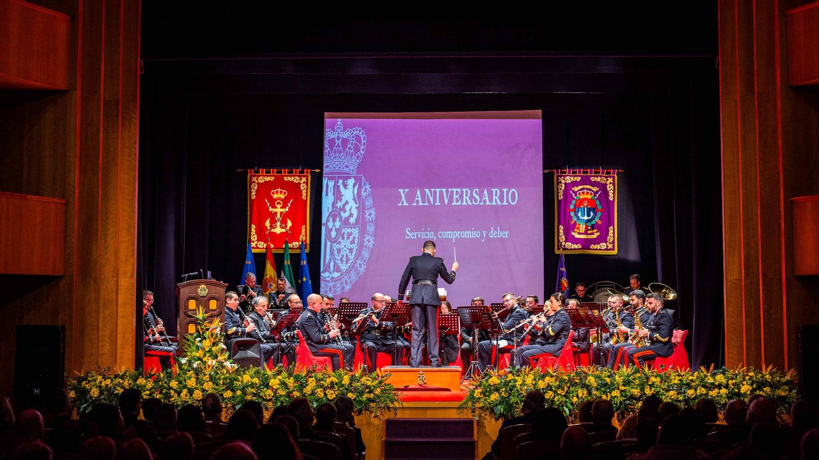 Homenaje al Rey en forma de concierto: la banda de Tercio Sur conmemora el X aniversario del reinado de Felipe VI Homenaje al Rey en forma de concierto: la banda de Tercio Sur conmemora el X aniversario del reinado de Felipe VI