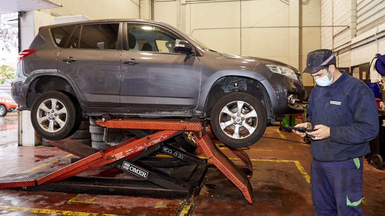 El cumplimiento de los plazos y los presupuestos son los requerimientos esenciales para dibujar el retrato robot del taller ideal.