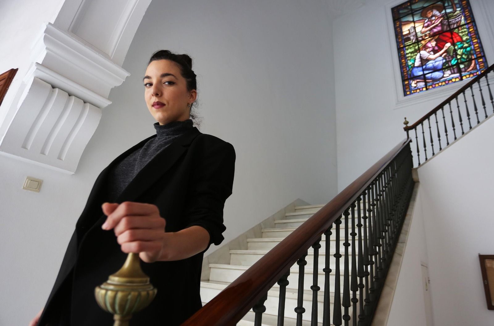 Macarena López representa en el Museo de la Atalaya 'Reverso'