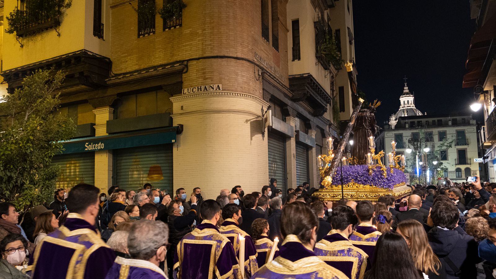 El vía crucis extraordinario de la Candelaria, en imágenes