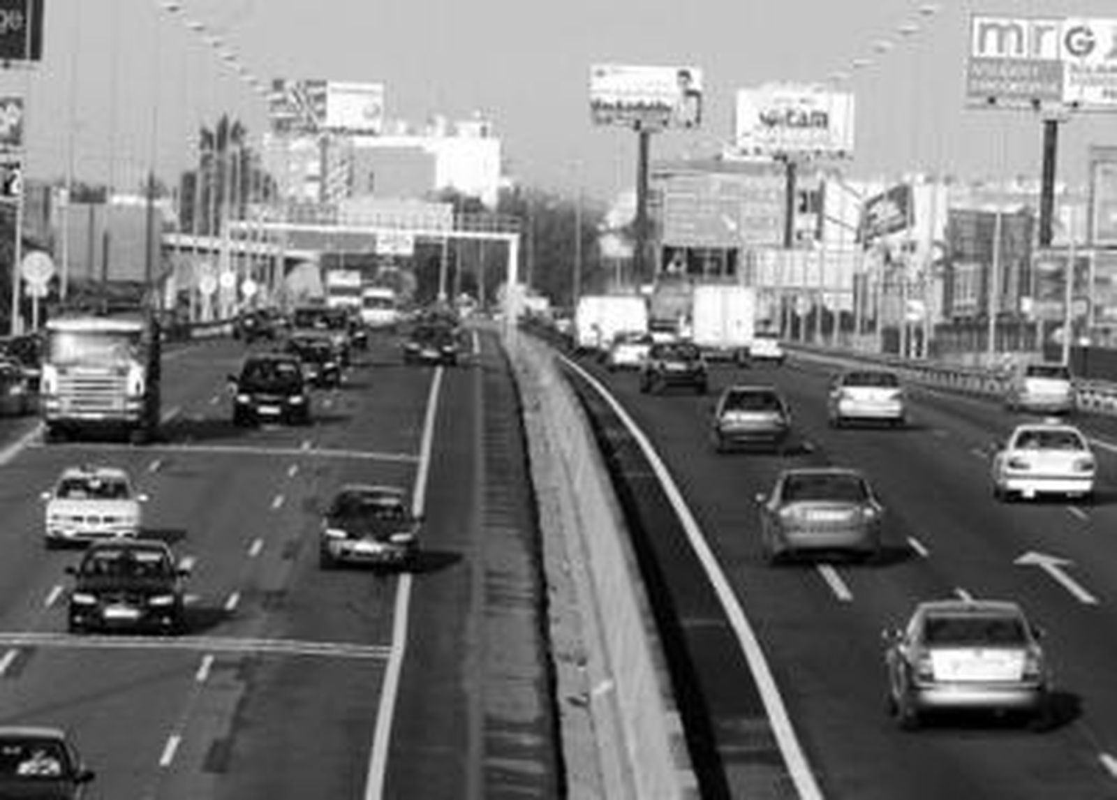 La autovía A-49, una de las más afectadas por los atascos, a la altura de Castilleja de la Cuesta.