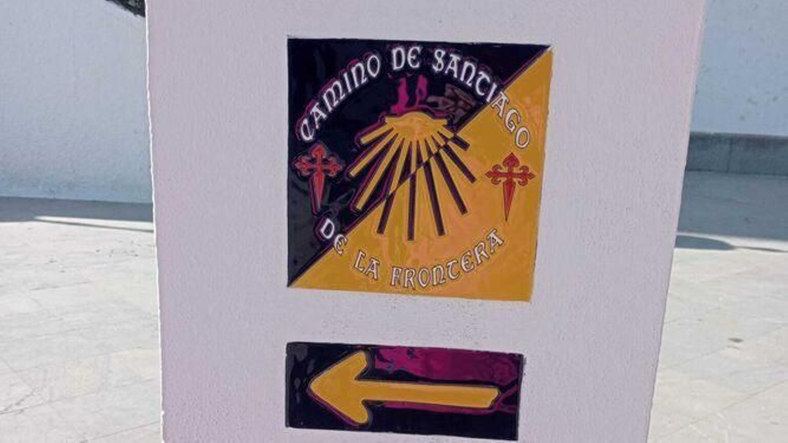 Azulejo del Camino de la Frontera en Cazalla de la Sierra