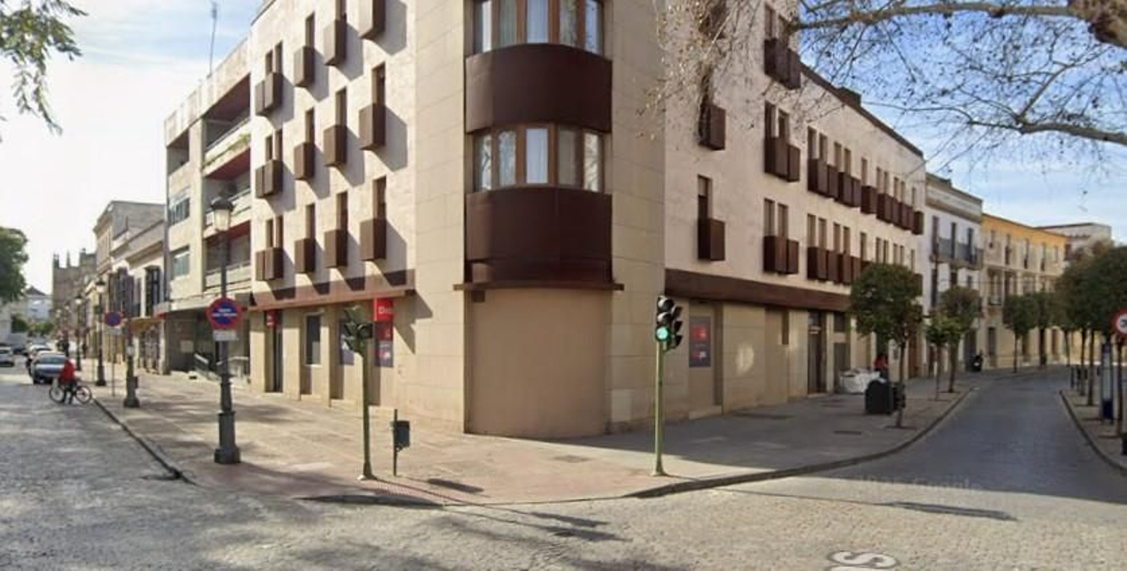 Calle Lealas, en la esquina con calle Ancha.