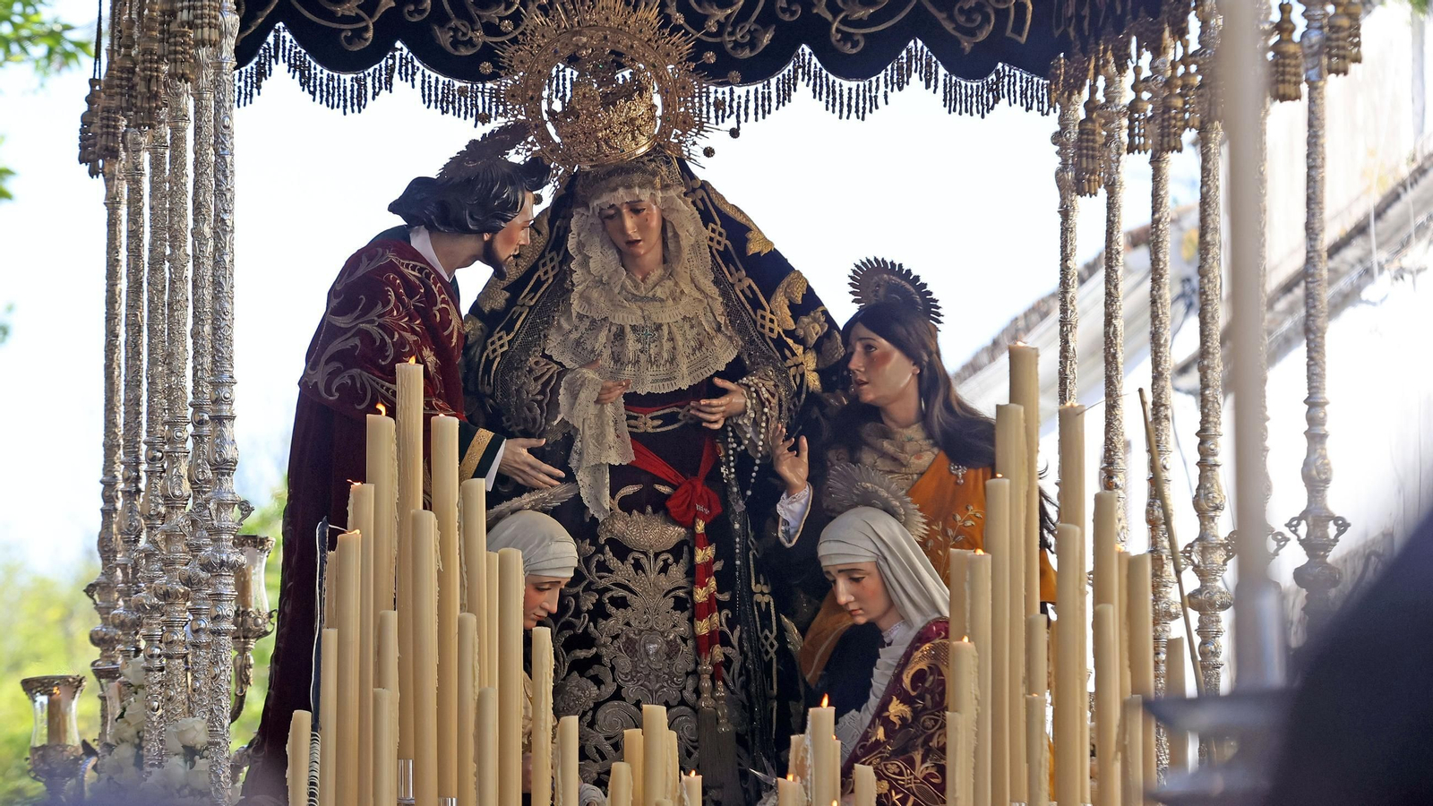 Imágenes de la Hermandad de la Piedad en el Sábado Santo de Jerez 2025