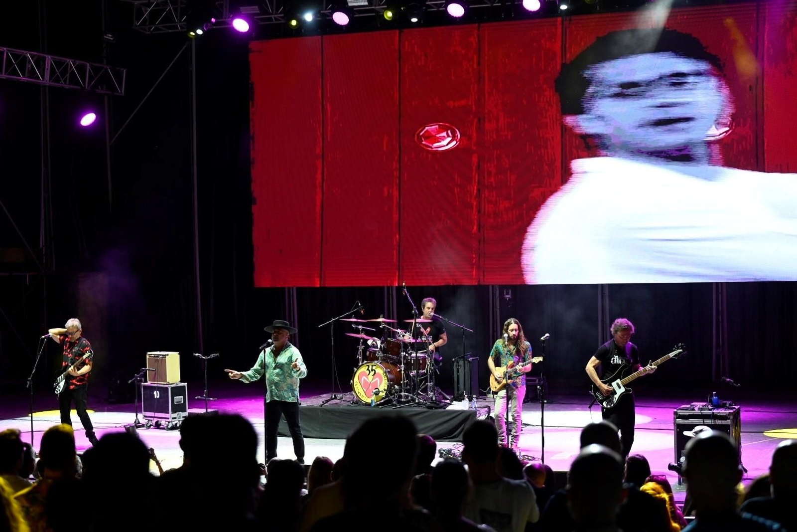 El concierto de No me pises que llevo chanclas en el Festival de la Guitarra de Córdoba, en imágenes