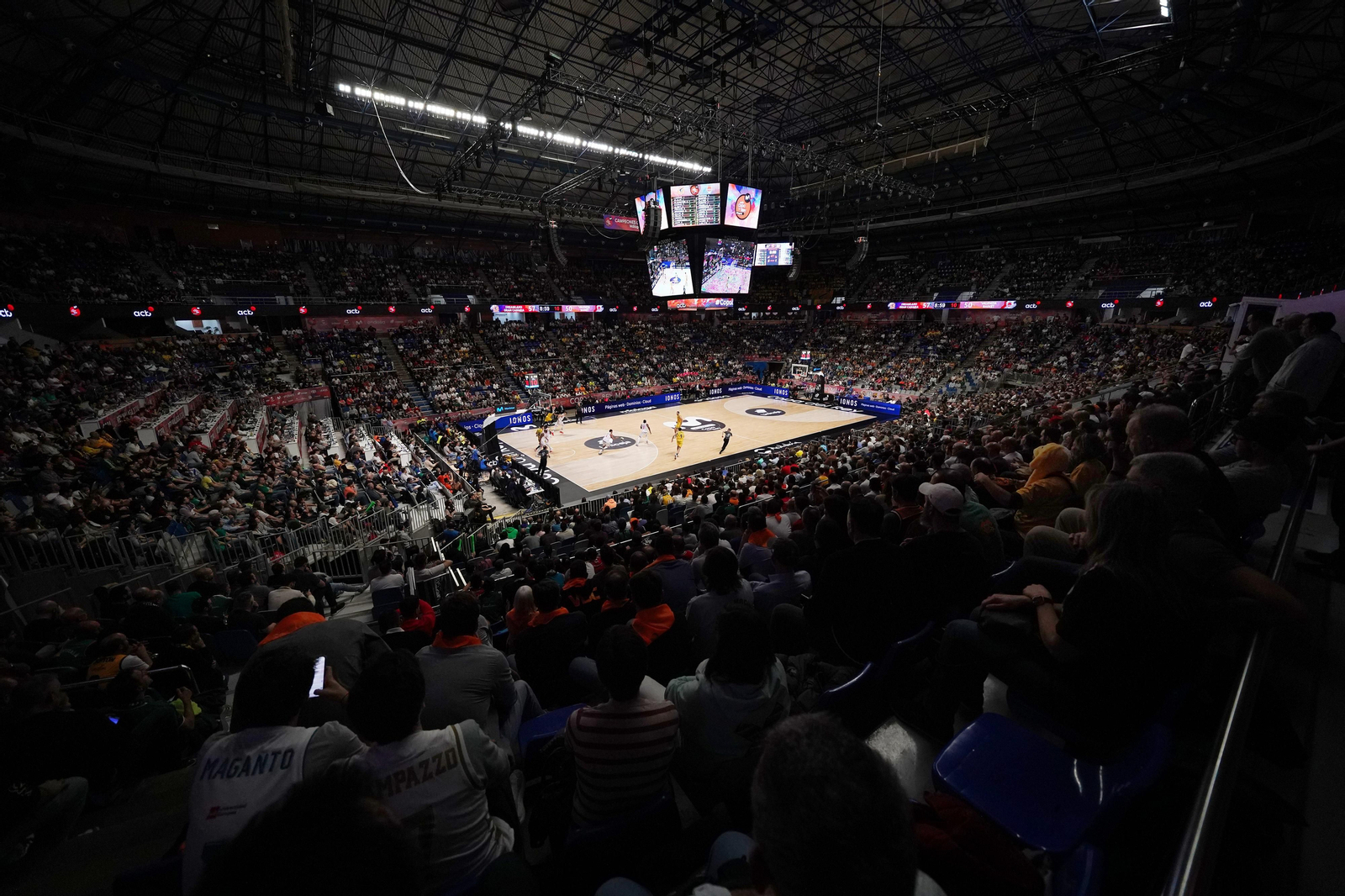 El Dreamland Gran Canaria-Valencia Basket, en imágenes