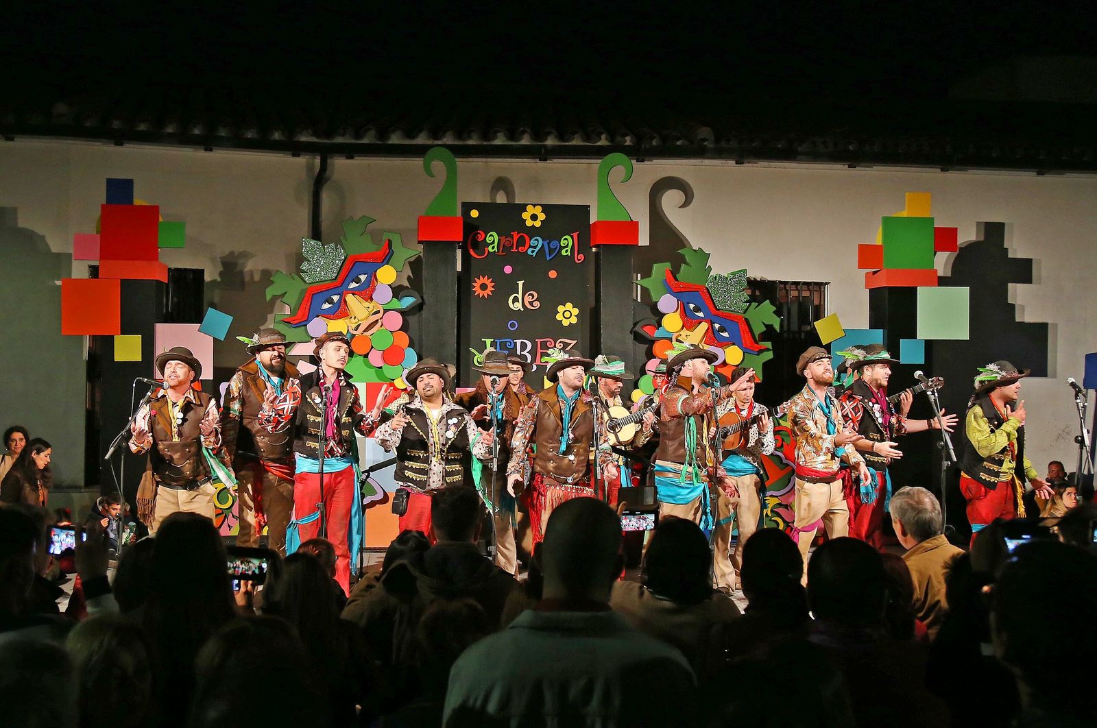 La plaza Belén se llenó de público.