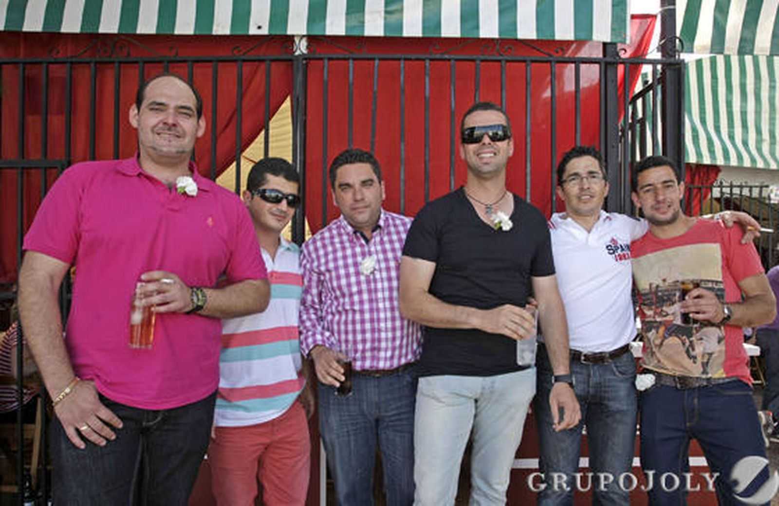 Nada como un buen plato de jamón y una copita manzanilla para refrescar la jornada de feria.

Foto: Erasmo Fenoy