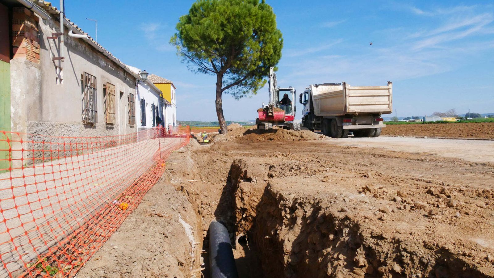 Obras en San Antonio, El Carpio.