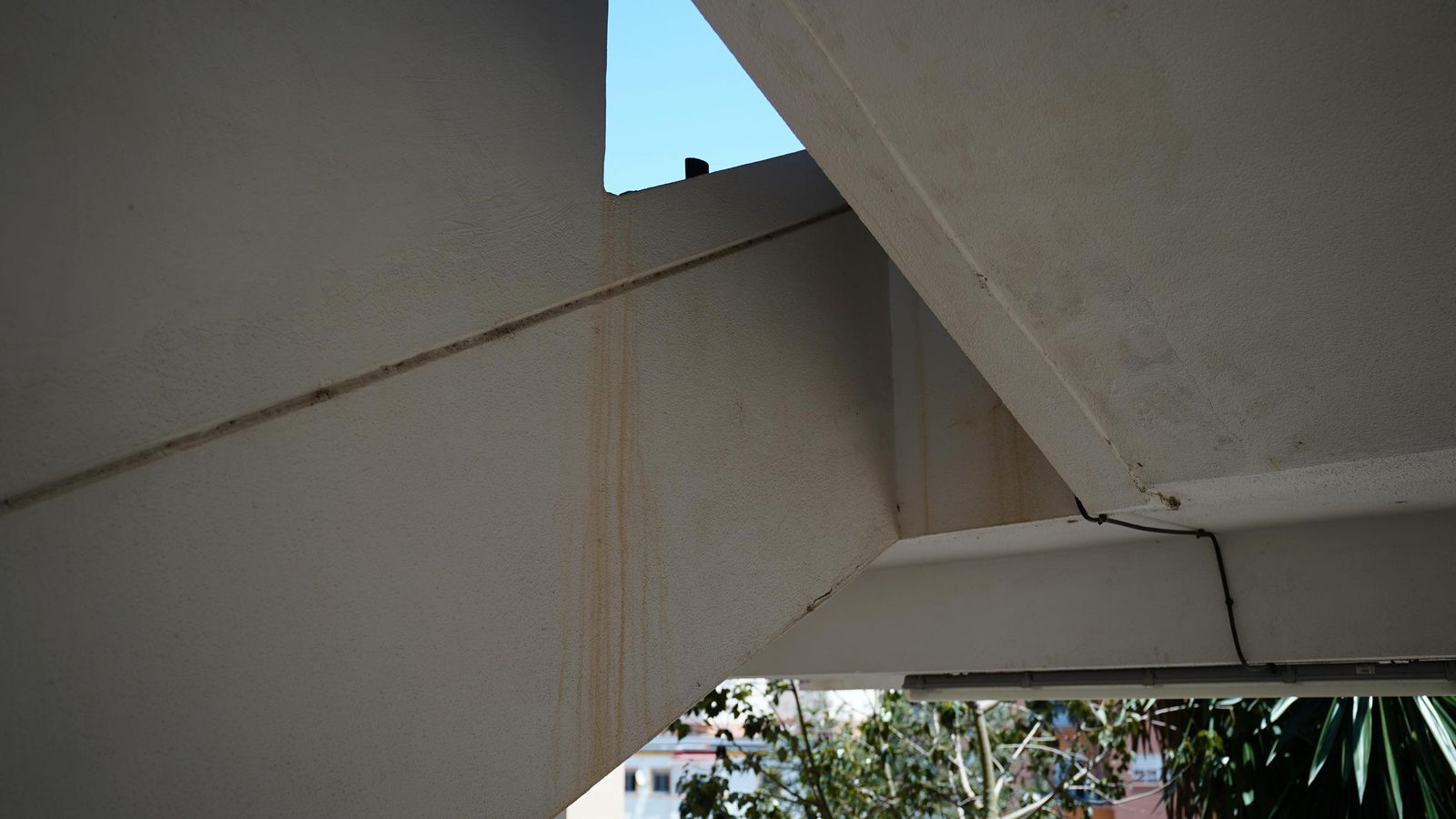 Así es la dejadez en el Centro Cívico de la reconquista.