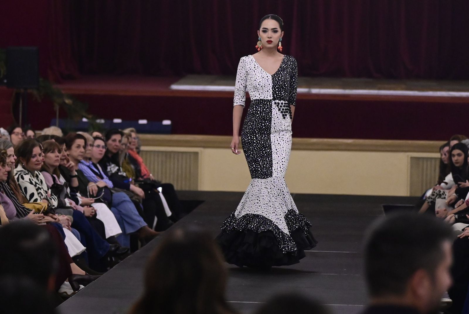 Moda flamenca solidaria con Sonrisa de Lunares en Córdoba