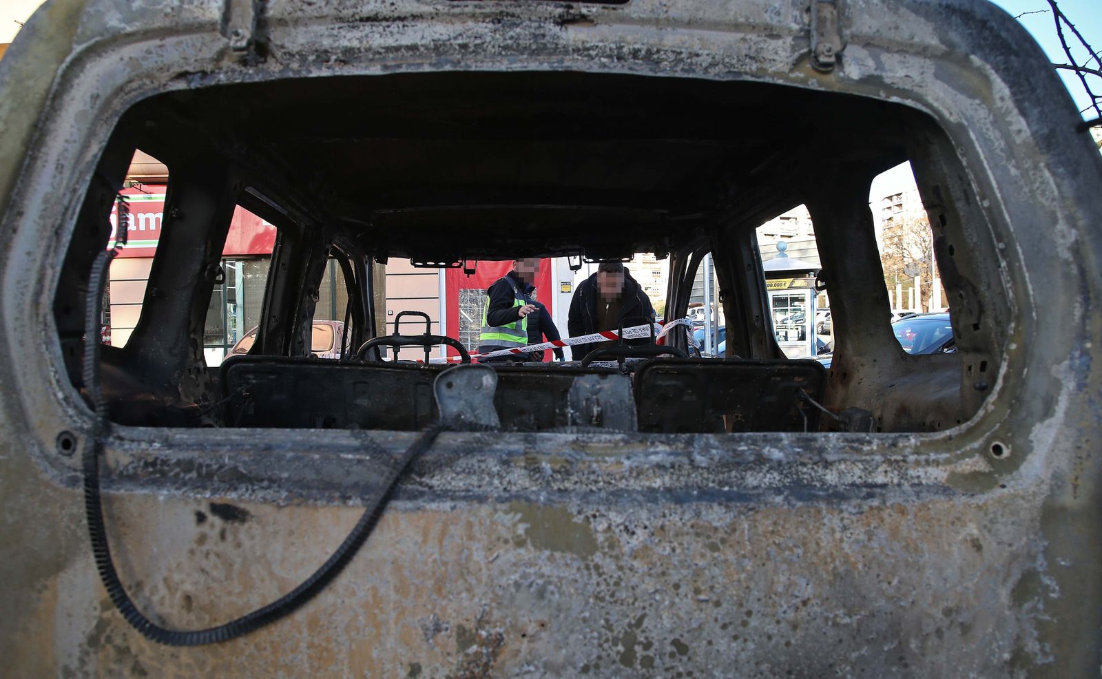 Fotos de los coches calcinados en San José Artesano
