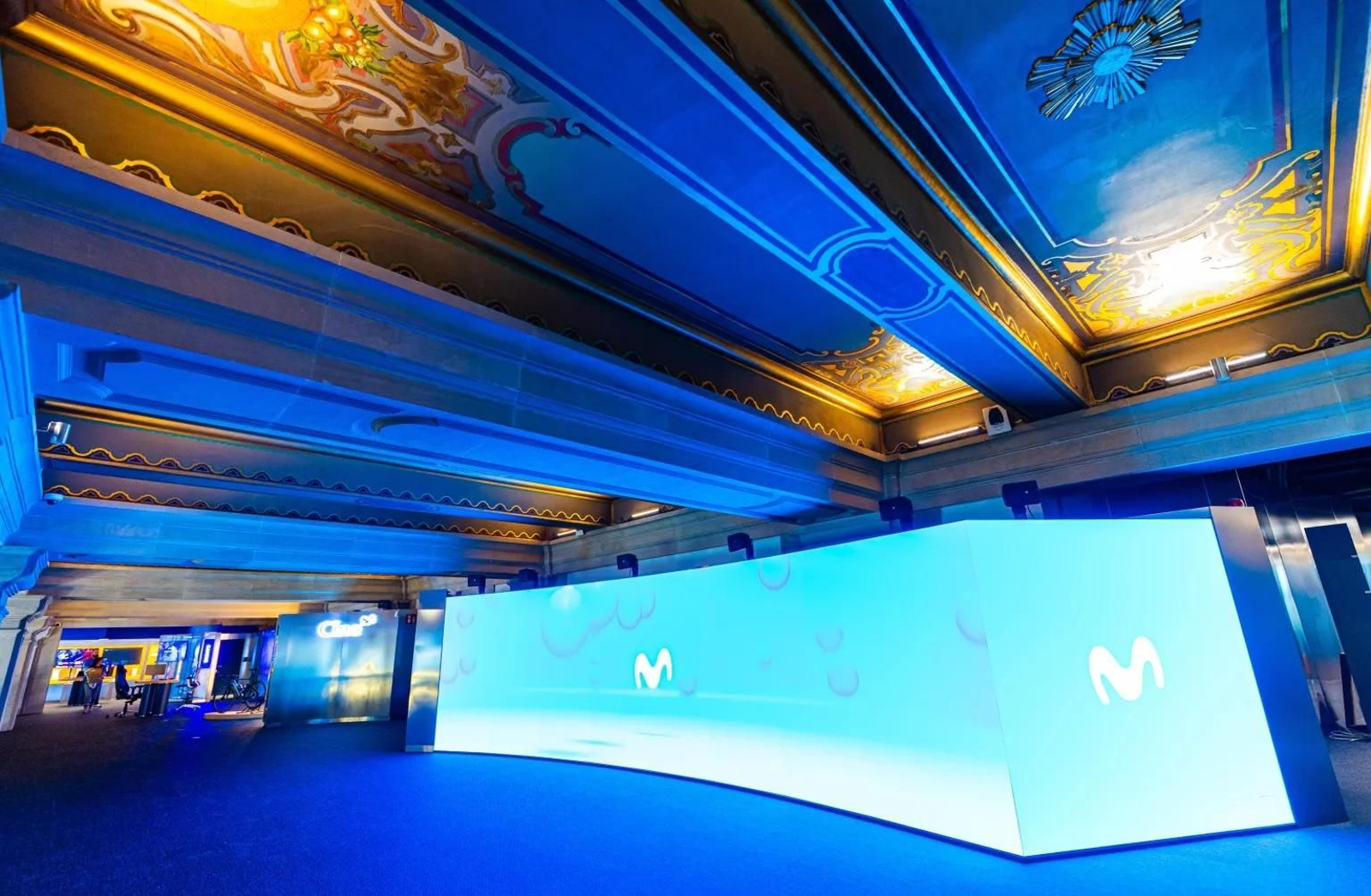 Espacio Movistar está situado en la Gran Vía madrileña. Espacio Movistar está situado en la Gran Vía madrileña.