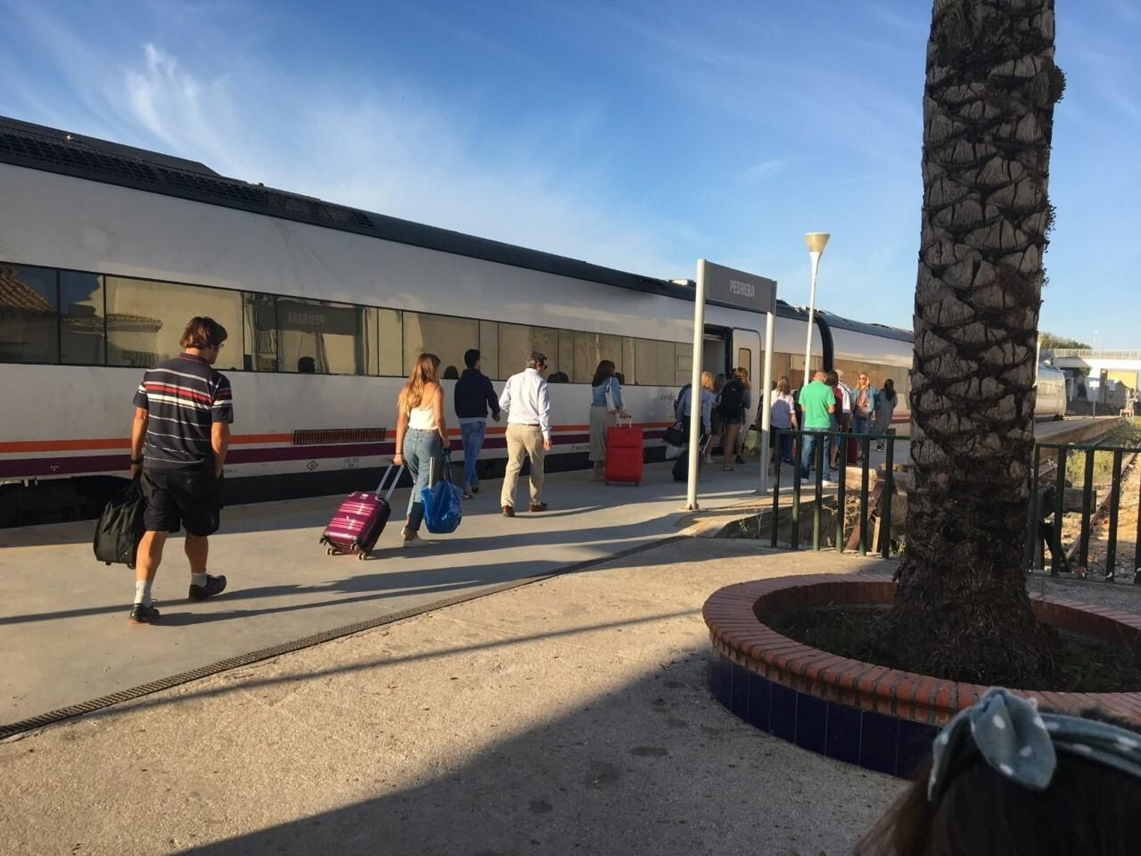 Se acaba con el penúltimo transbordo en bus de la red ferroviaria andaluza