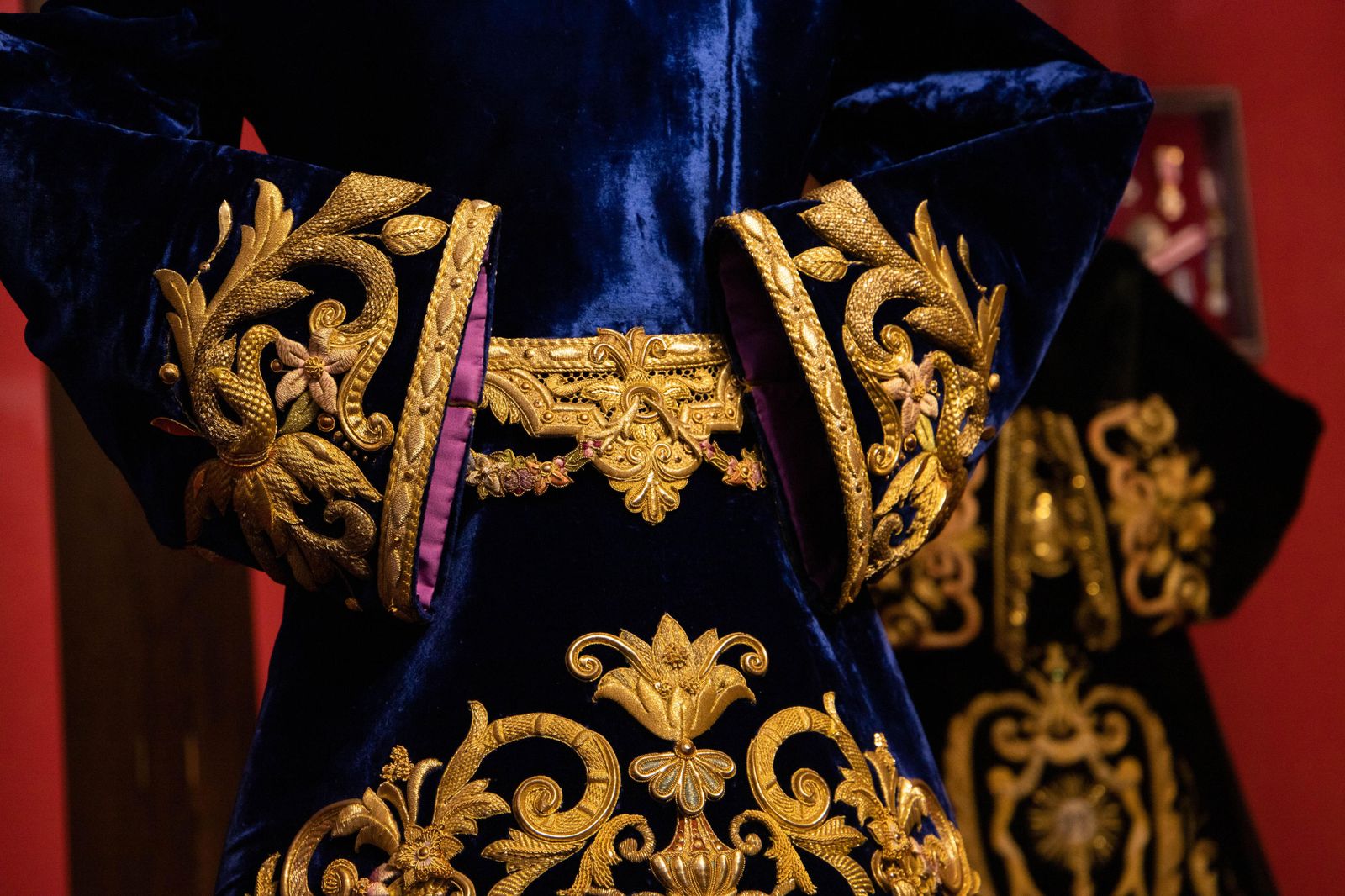 La exposición de la Hermandad de los Favores, en imágenes