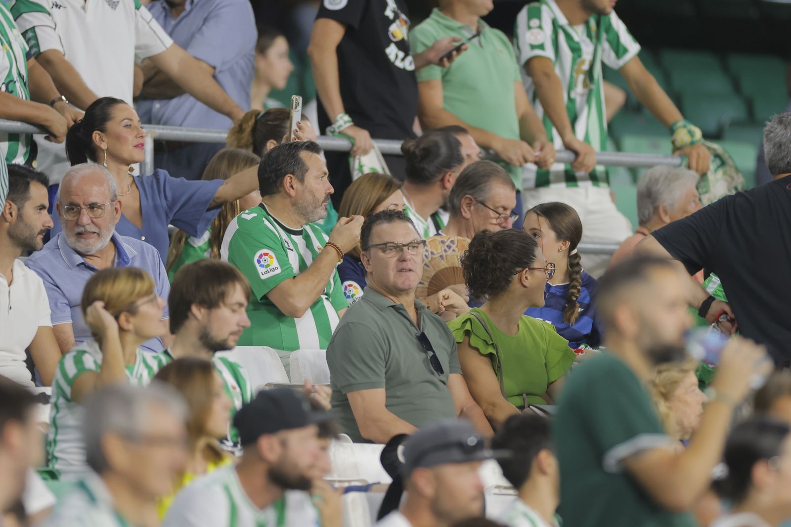 Búscate en las fotos del Betis-Valencia