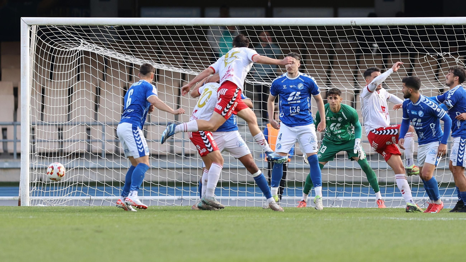 Imágenes del Xerez DFC contra el Club Atlético Antoniano en Chapín