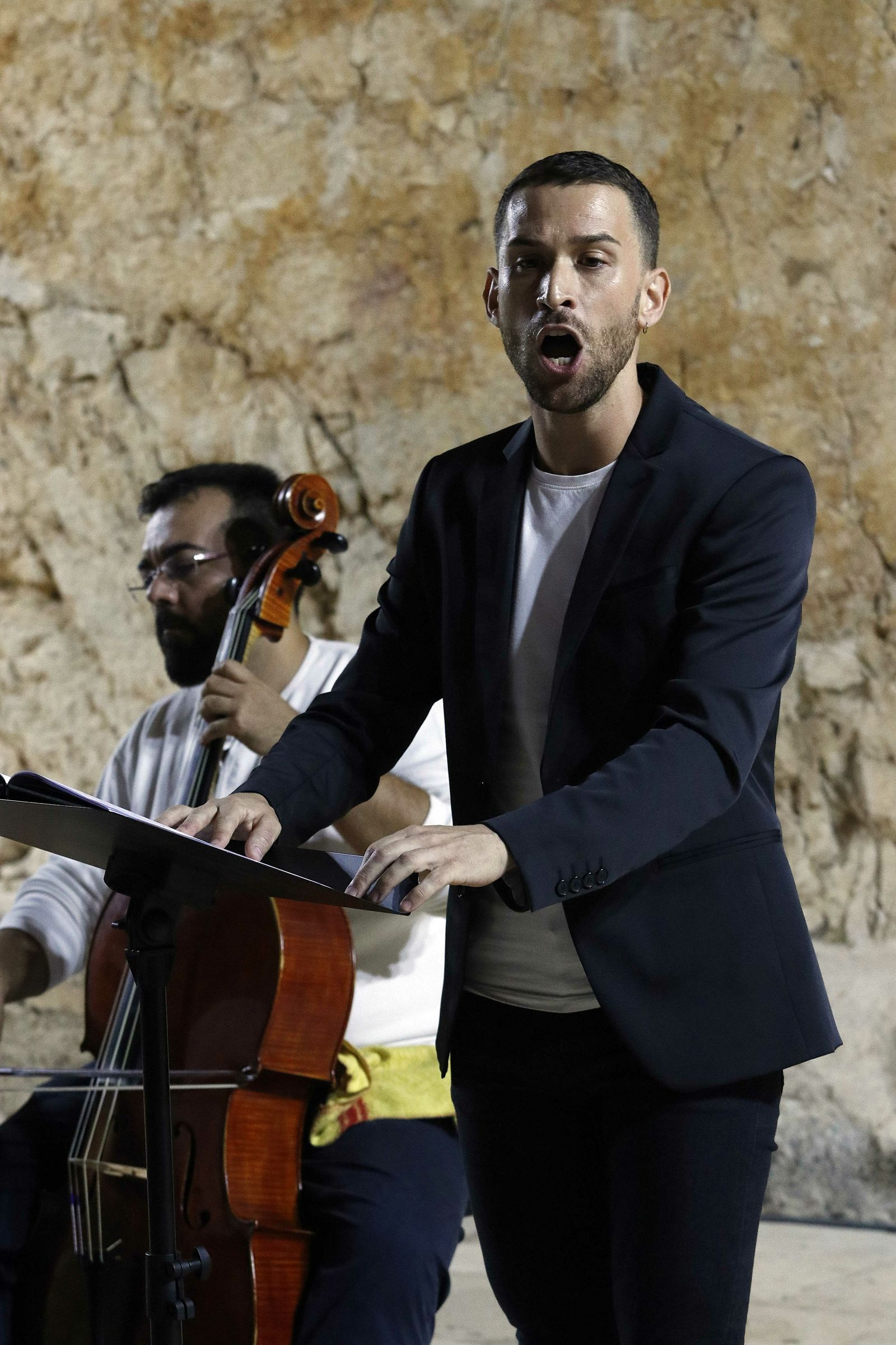 Fotogalería de Música Trobada en su concierto en el patio del Castillo de Vélez Blanco