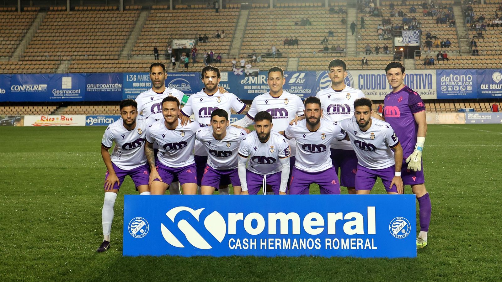 Imágenes del Xerez DFC contra el Real Jaén CF en Chapín