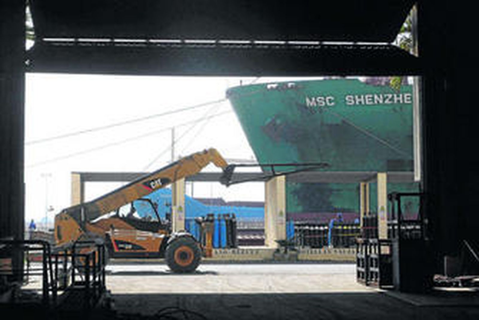 El 'MSC Shenzhen', en las instalaciones de Astilleros Cernaval en San Roque.