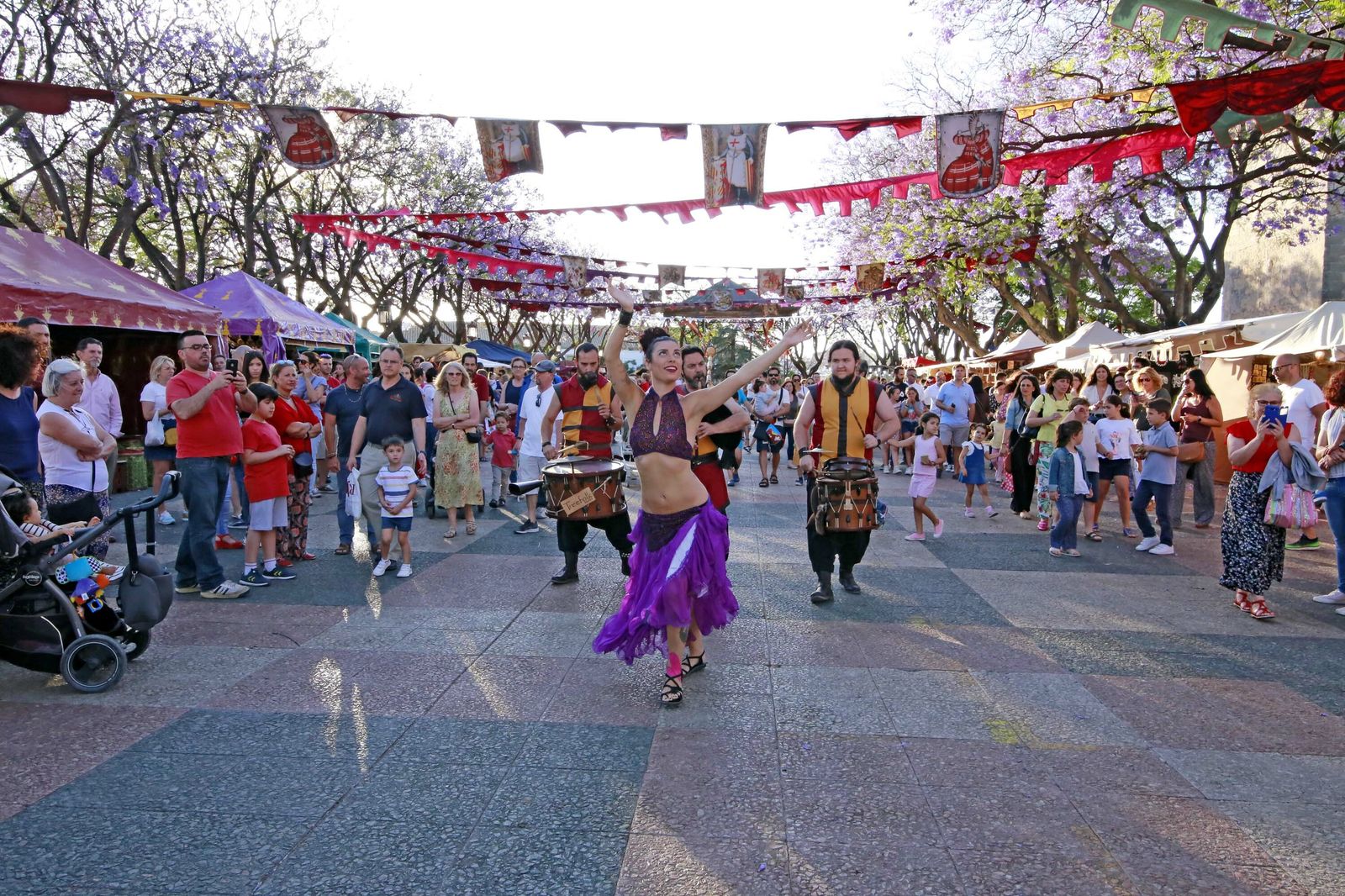 Imágenes del mercado medieval en la Alameda Vieja de Jerez