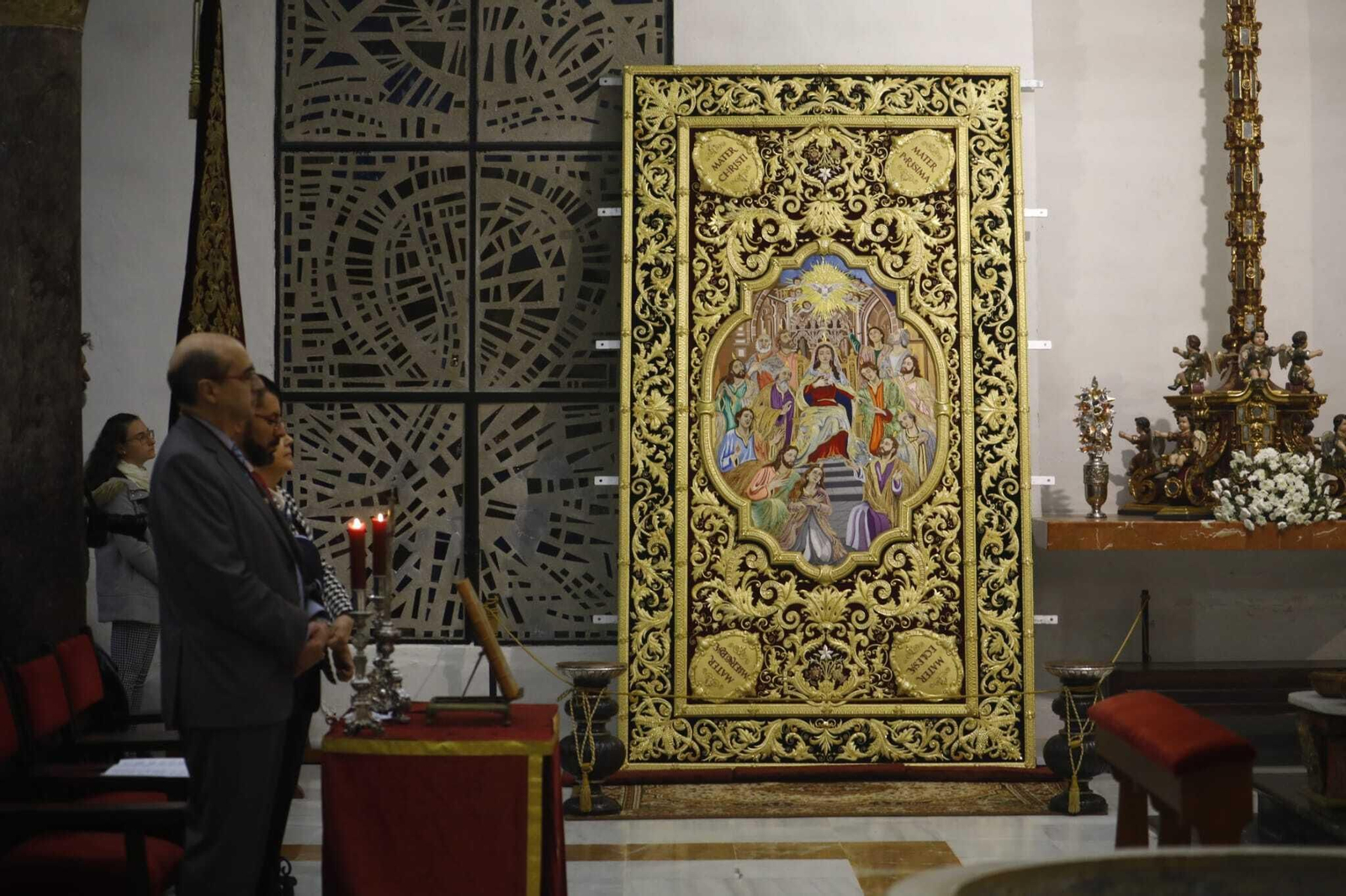 El techo de palio de la Virgen del Dulce Nombre de Córdoba, en imágenes