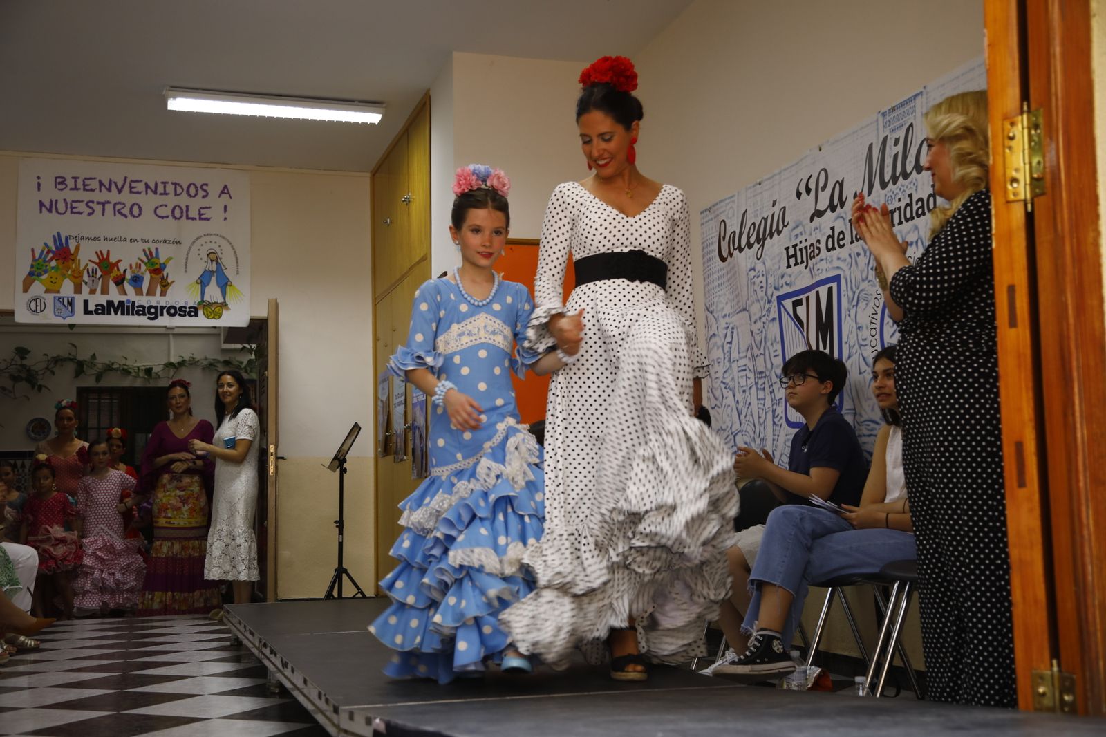 Las flamencas más solidaria toman el centro de Córdoba, en fotos