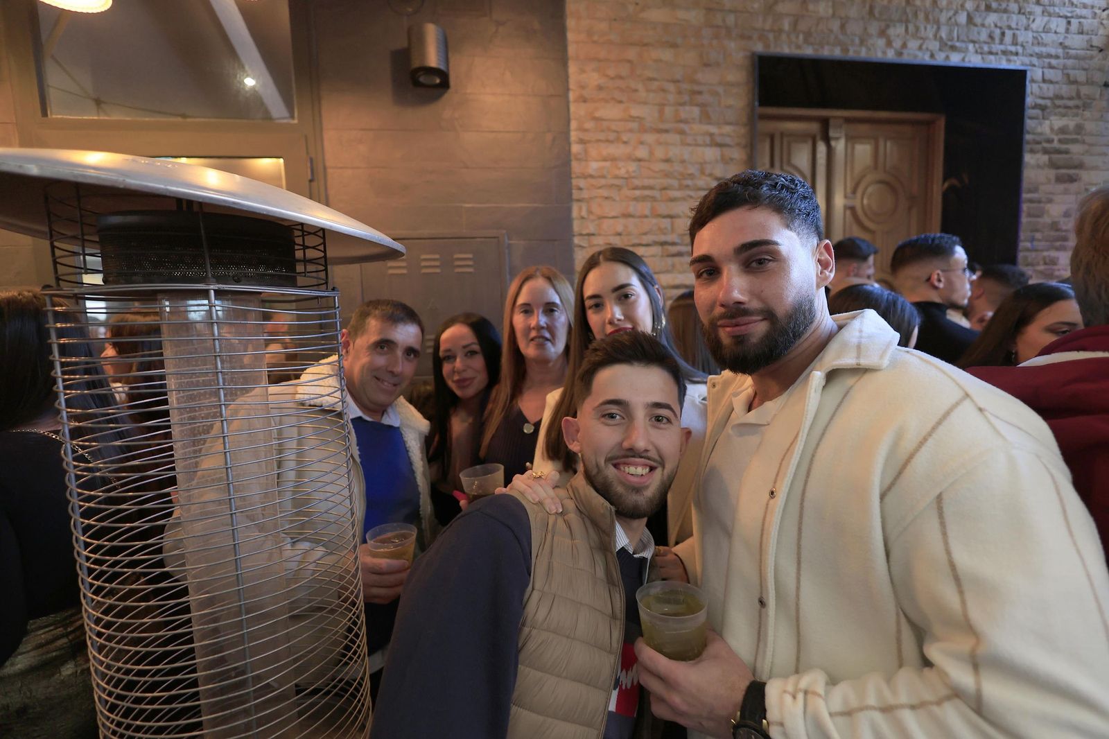 La Línea explota de gente en la tardebuena más animada, en imágenes