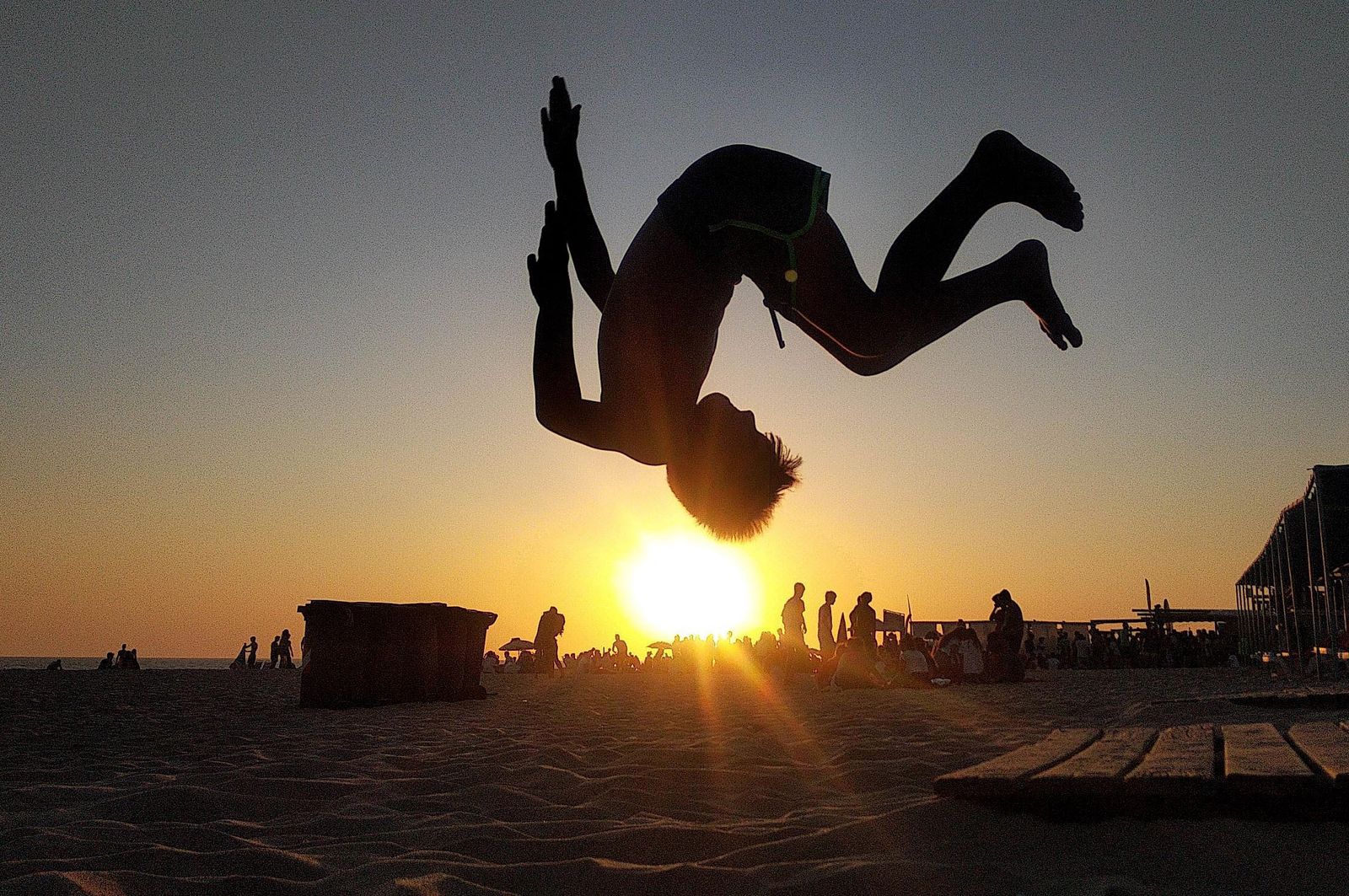 Imágenes del caluroso fin de semana en las playas de Huelva