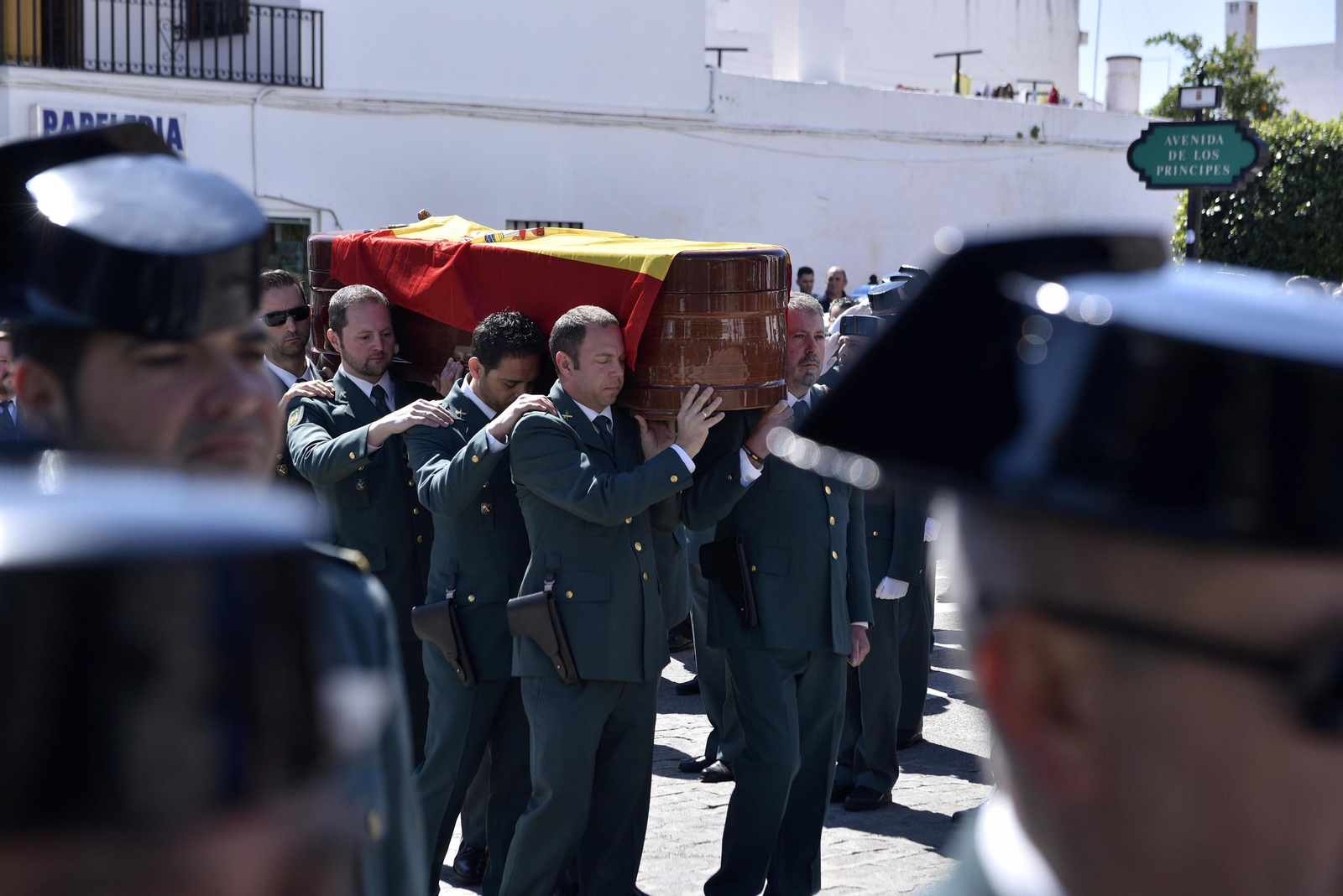 El funeral del guardia civil fallecido en Guillena, en imágenes