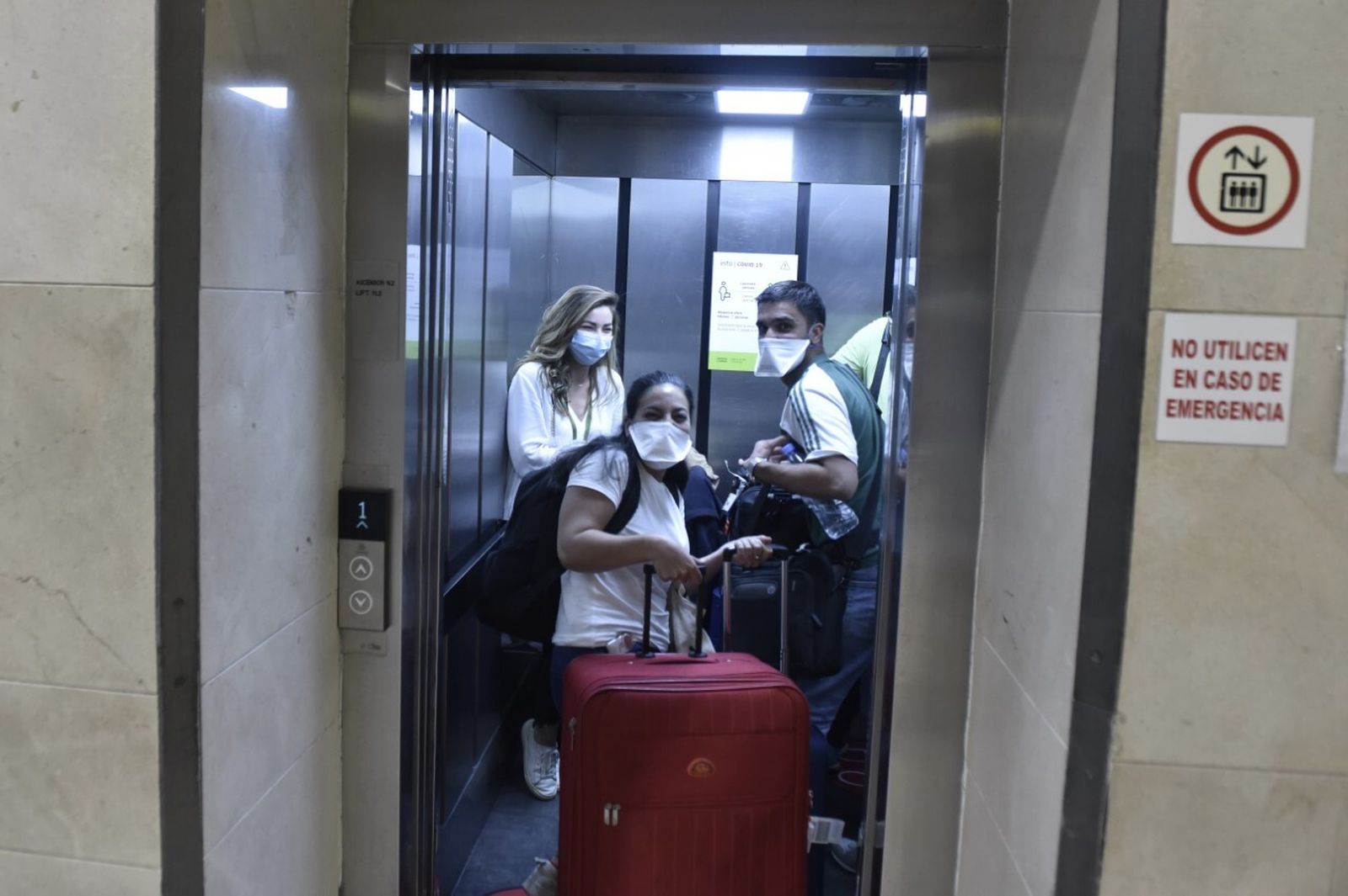 Primer vuelo internacional que llega a Sevilla tras la pandemia