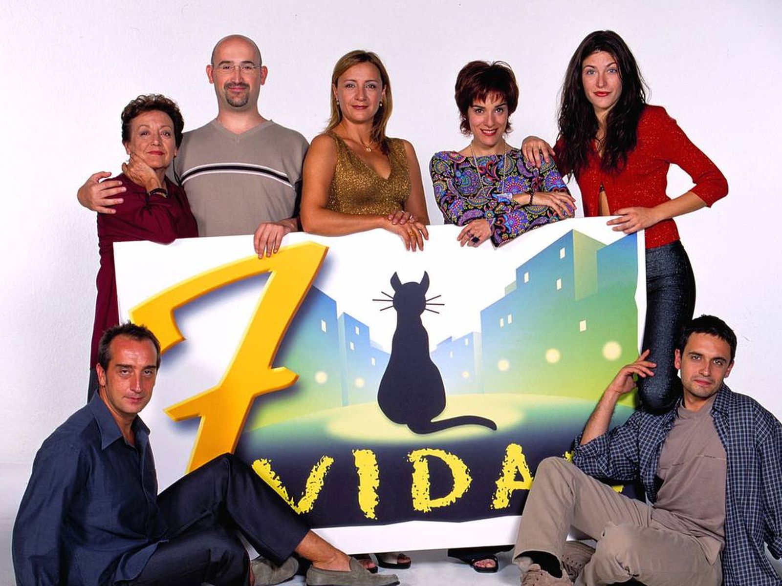 Los actores protagonistas de 'Siete vidas' en la tercera temporada de la serie