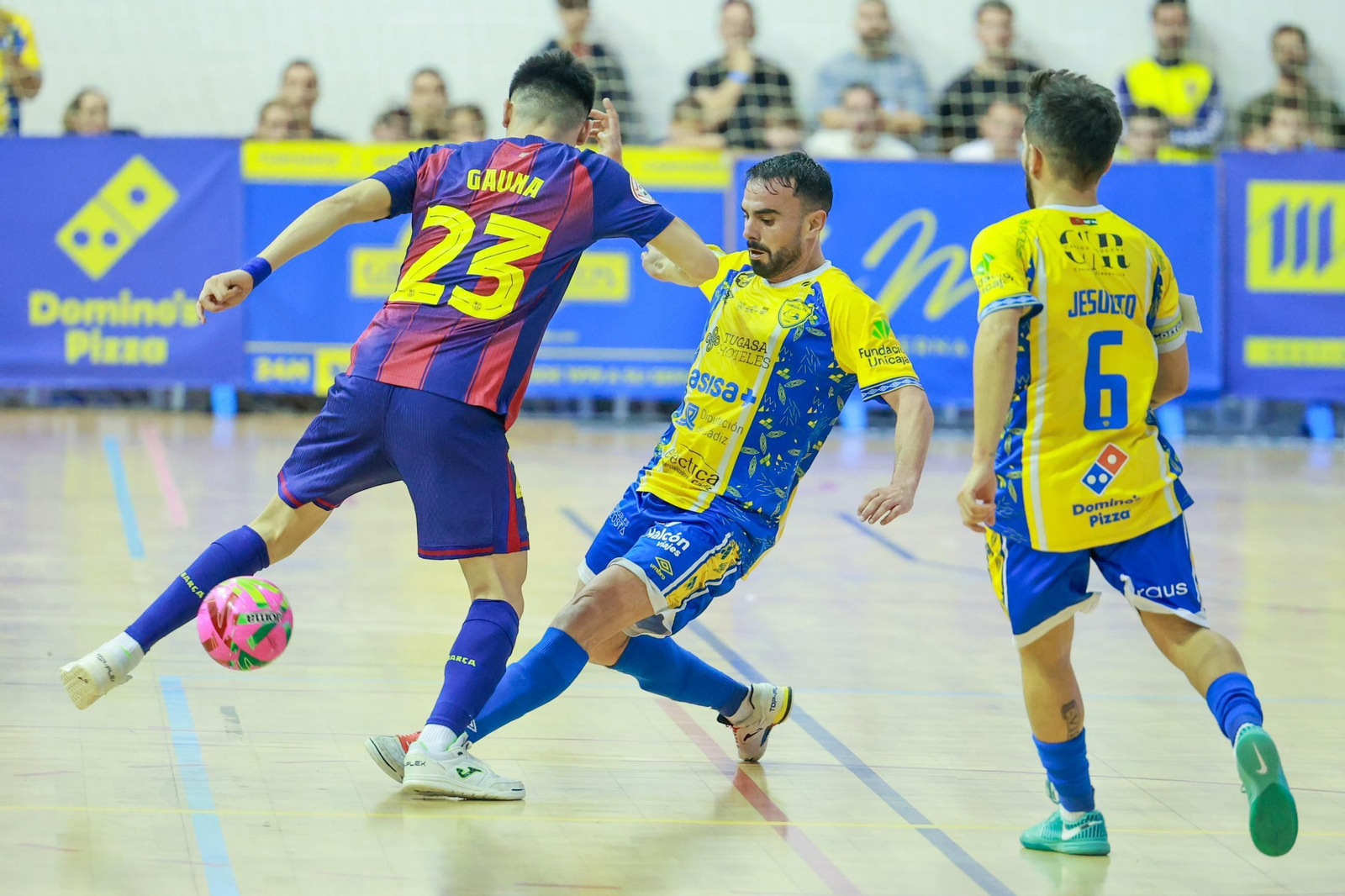 Las imágenes del CD Virgili Cádiz-FC Barcelona de Copa del Rey de fútbol sala