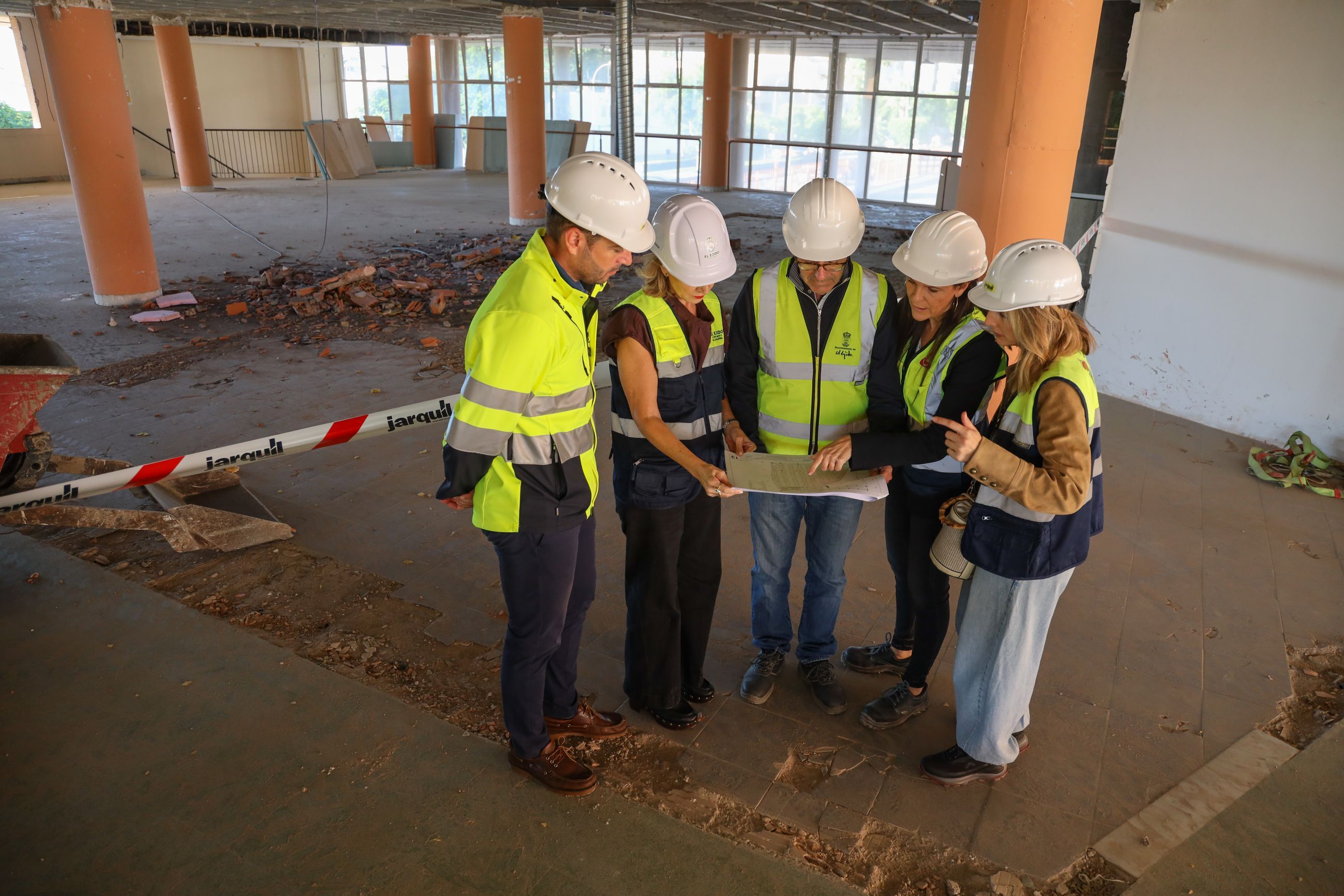 Avanzan las obras de construcción de la nueva biblioteca de El Ejido en la estación de autobuses