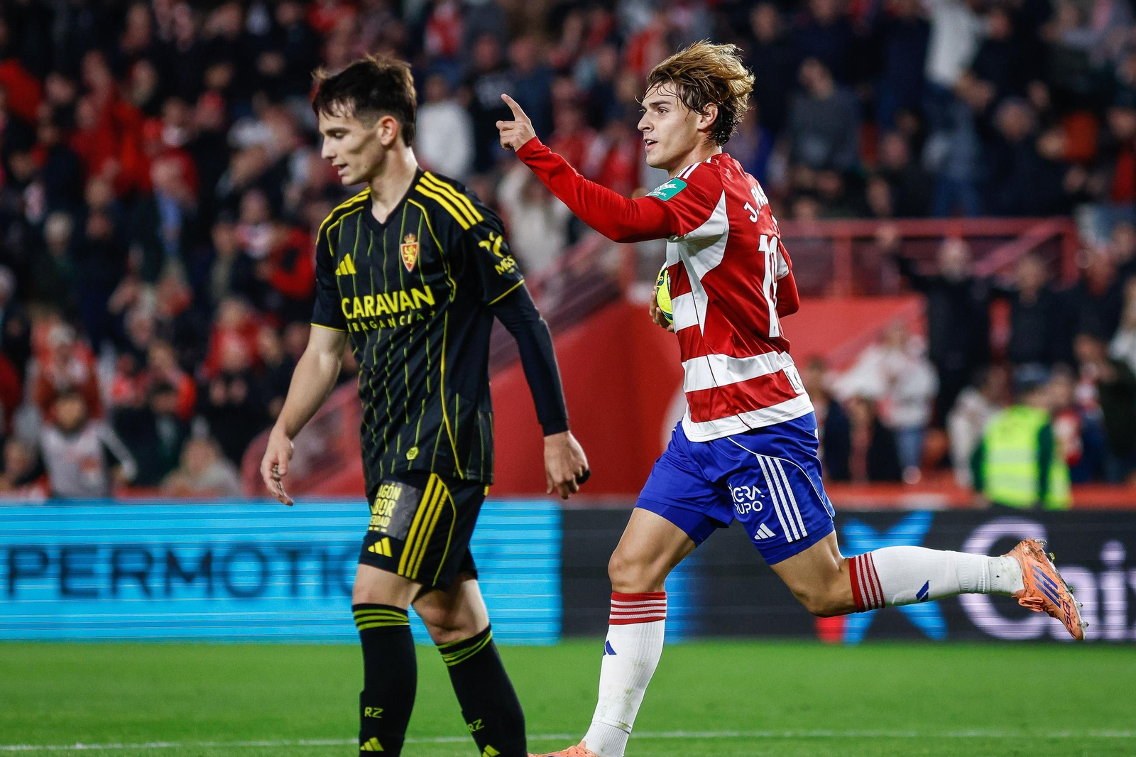 Las mejores imágenes de la victoria del Granada CF ante el Zaragoza