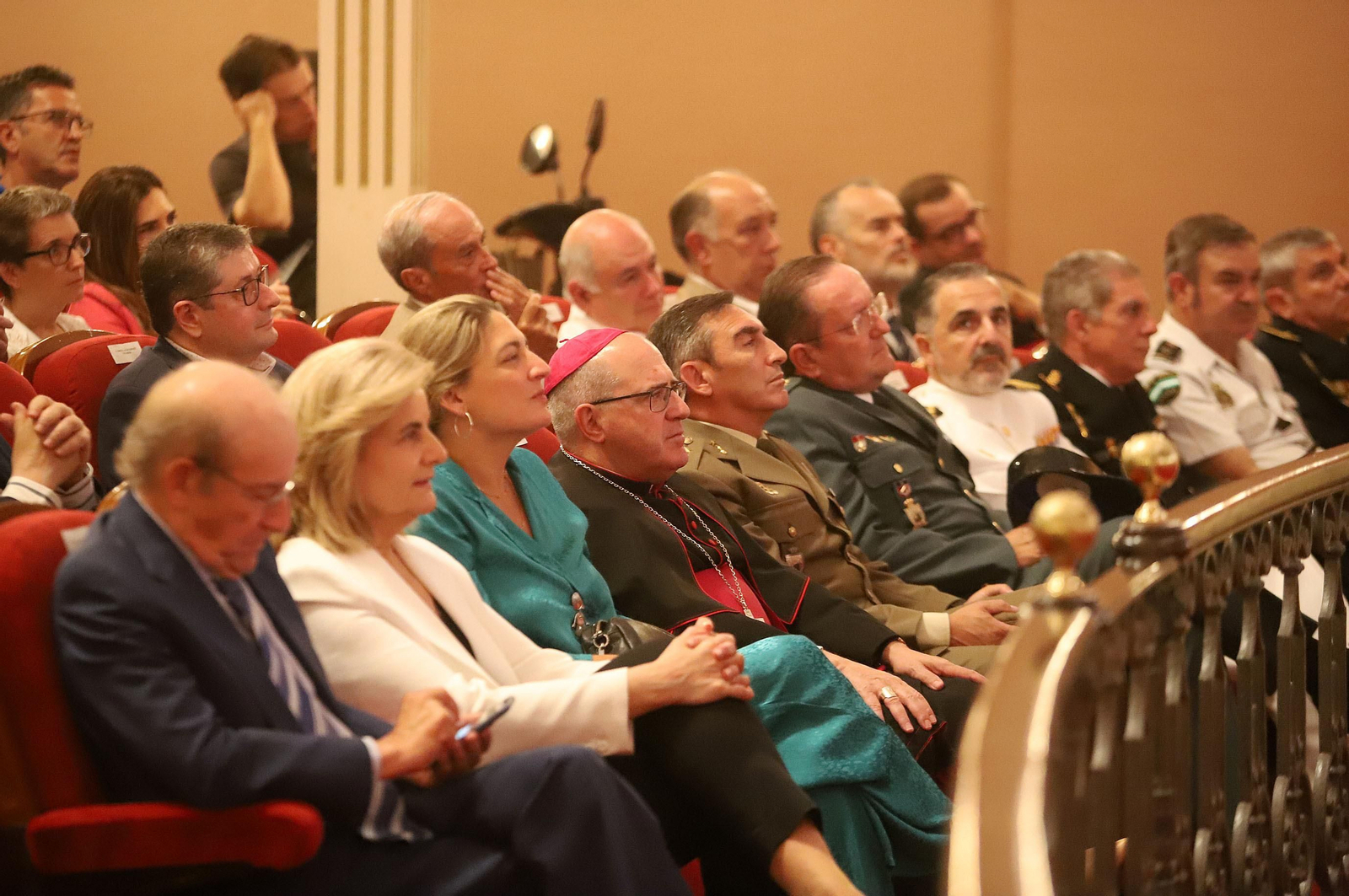 Imágenes de la toma de posesión de Pilar Miranda como alcaldesa de Huelva