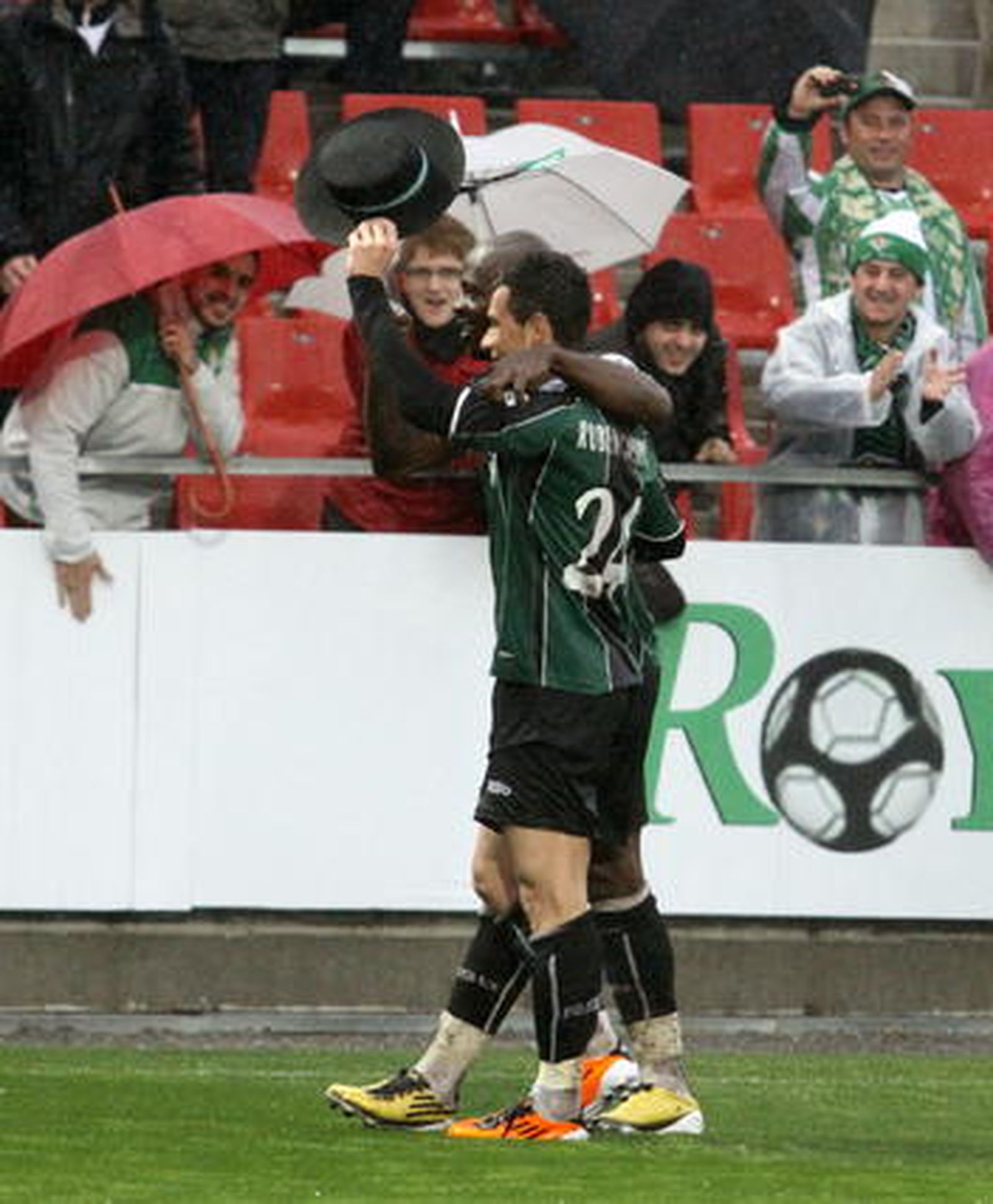 El Betis enlaza cuatro jornadas sumando puntos tras ganar a domicilio al Girona (0-1). / LOF