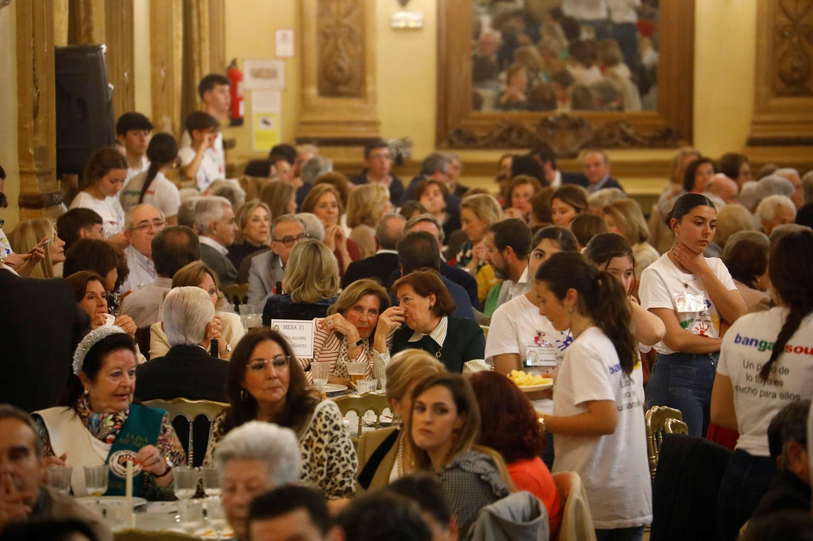 La comida benéfica de la Fundación Bangassou en Córdoba, en imágenes