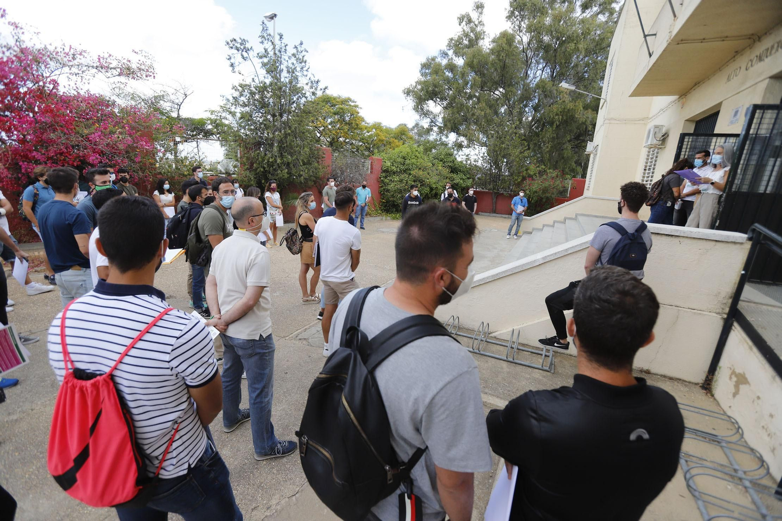 Imágenes del arranque de las oposiciones de secundaria en Huelva