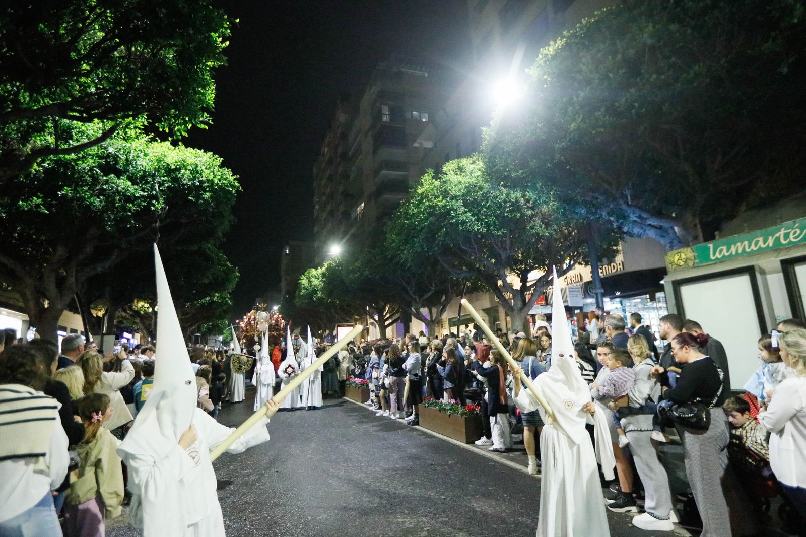 Te contamos en imágenes la Santa Cena tras la lluvia en la ciudad