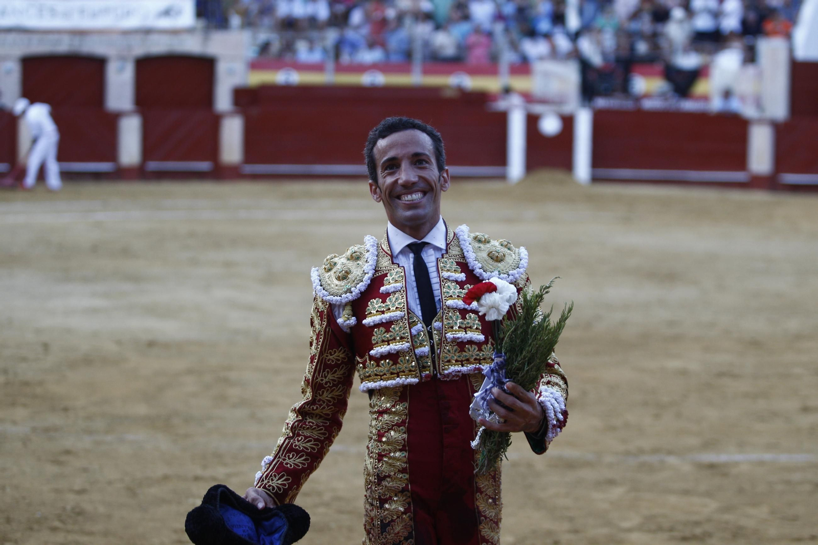 Las mejores imágenes de los toreros Fortes, Juan Ortega y David de Miranda en la Feria de Almería 2025