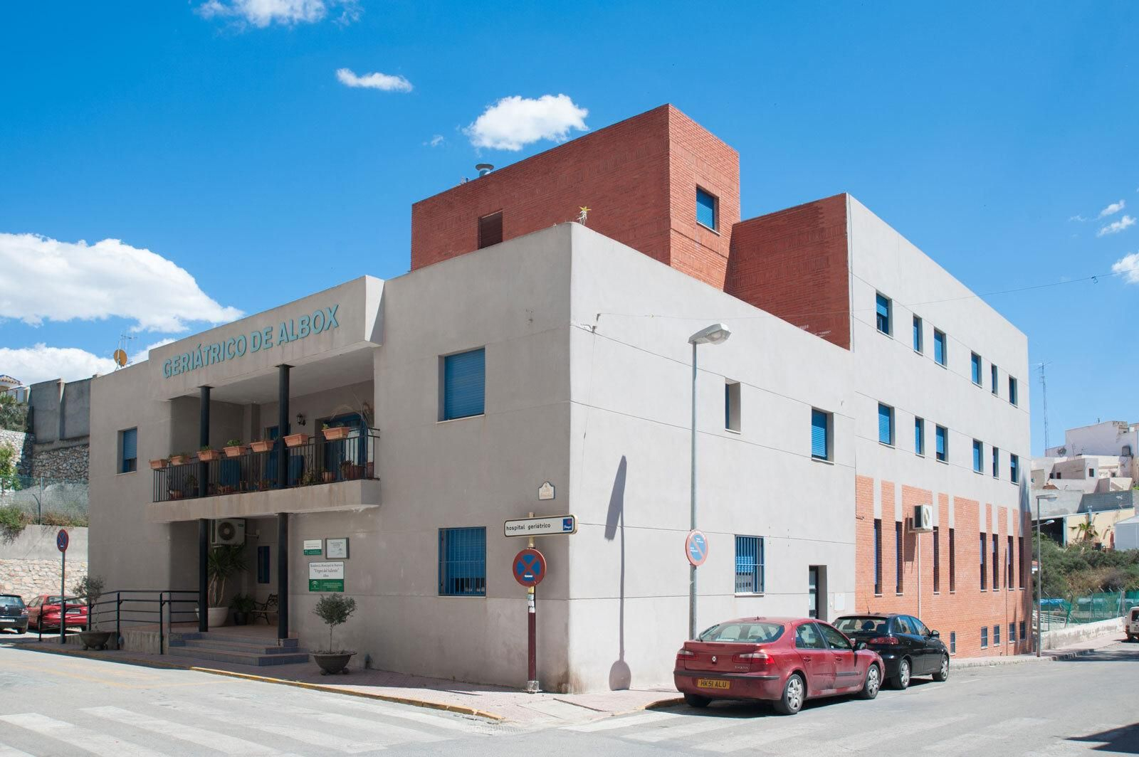 Medicalizada la residencia de mayores de Albox por un brote que afecta ya a 18 personas