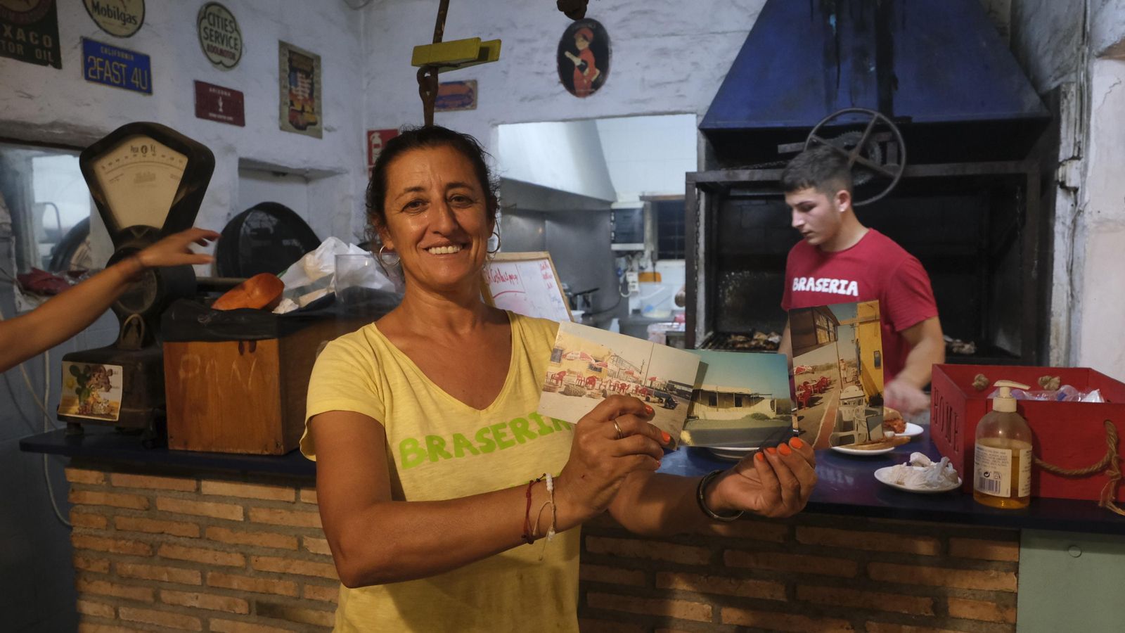 Isabella muestra fotos de la evolución de la brasería desde 2000 hasta el 11 de septiembre de 2022.
